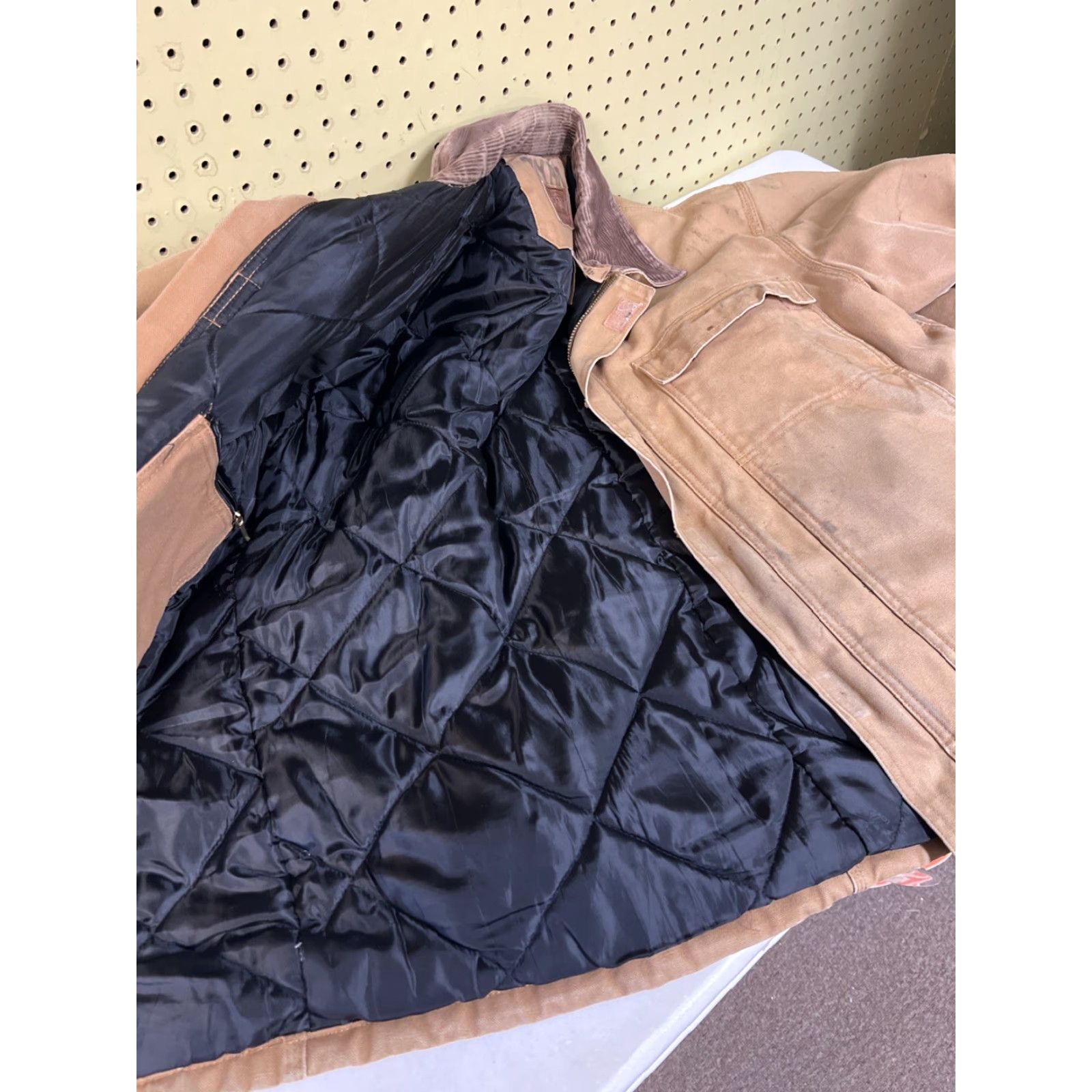 Vintage VINTAGE C.E. Schmidt Work Jacket Brown Tan Cotton Canvas Zip L 90s Mens Regular Short Brown Lining Polyester Quilted Distressed Logo Coat/Jacket Size US L / EU 52-54 / 3 - 3 Thumbnail