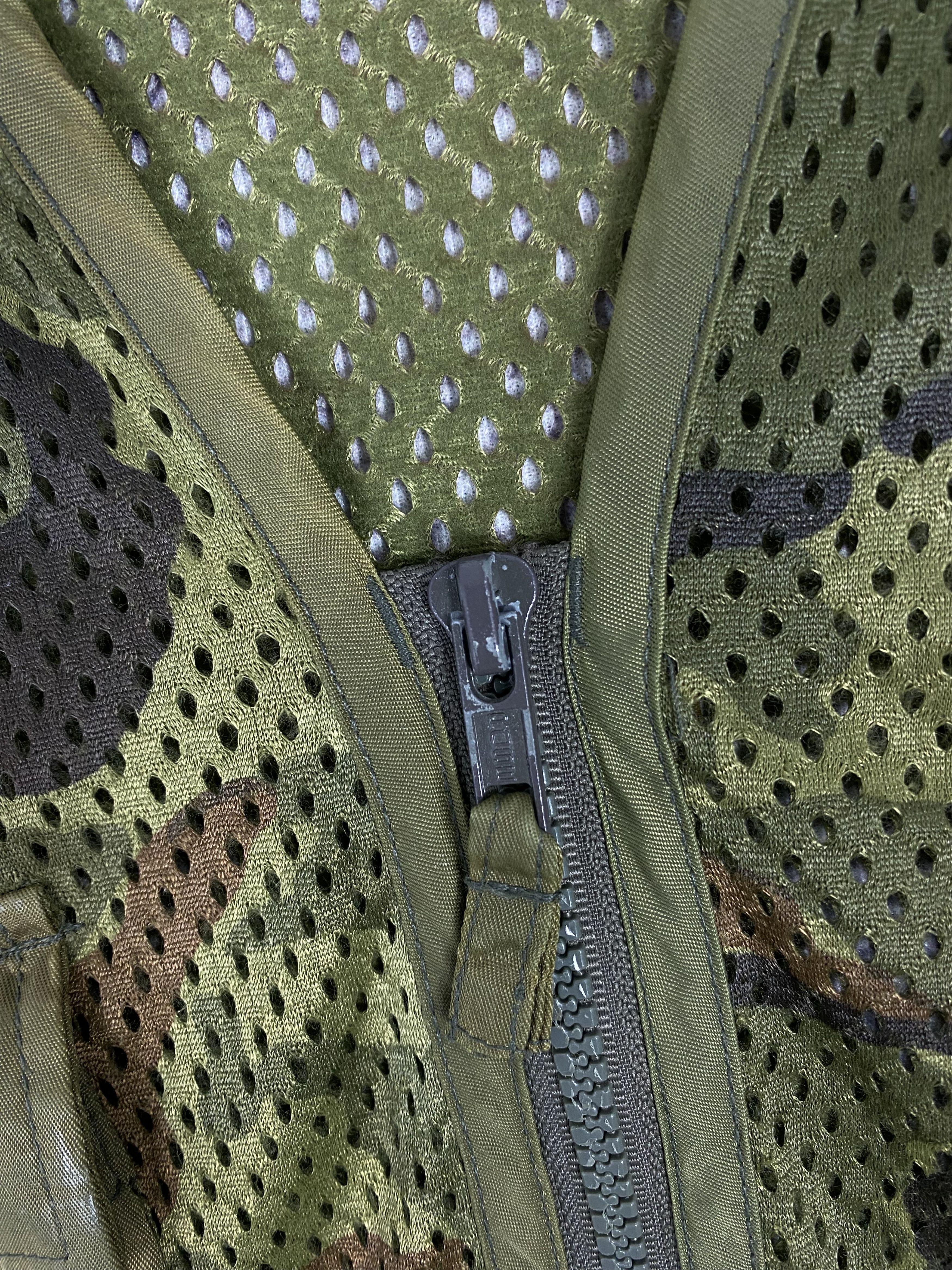 Japanese Brand Vintage Japanese Brand Multi Pocket Camo Utility Vest Size US L / EU 52-54 / 3 - 3 Thumbnail