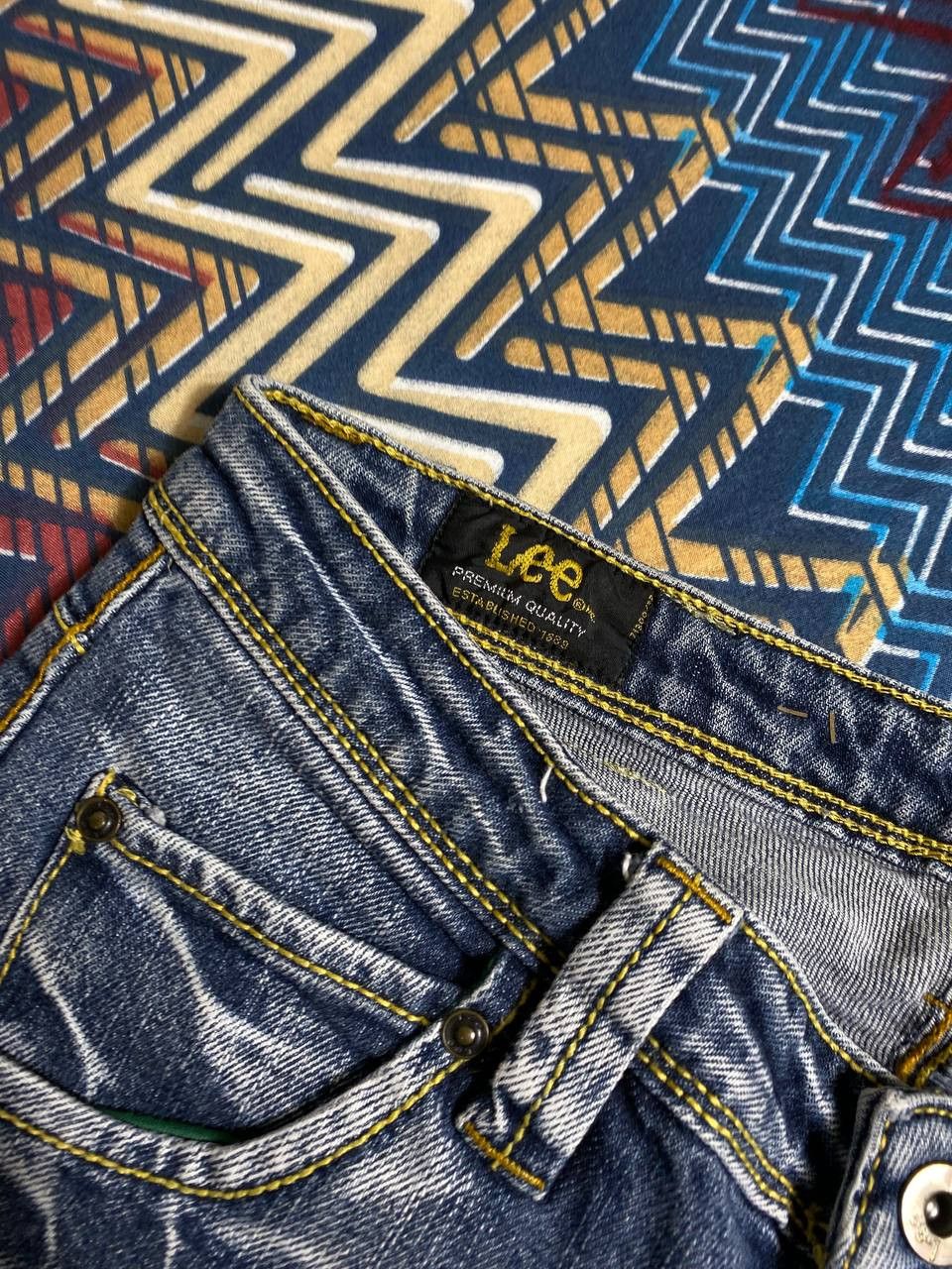 Lee × Vintage Crazy Vintage 90’s Baggy Skater Faded Lee Denim Pants Size US 27 - 2 Thumbnail