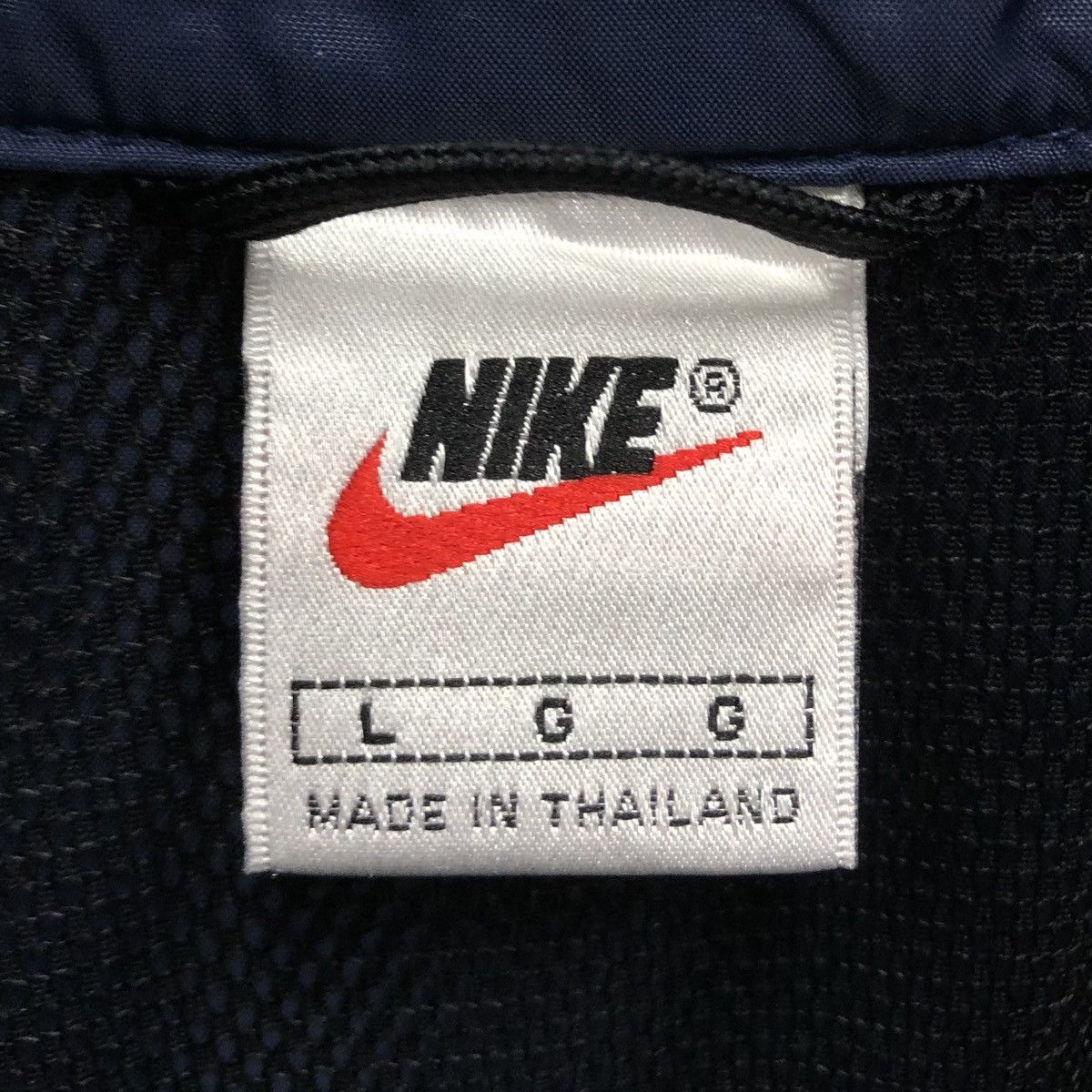 Nike VINTAGE 90S NIKE EMBROIDERY LOGO WINDBREAKER JACKET Size US L / EU 52-54 / 3 - 17 Thumbnail