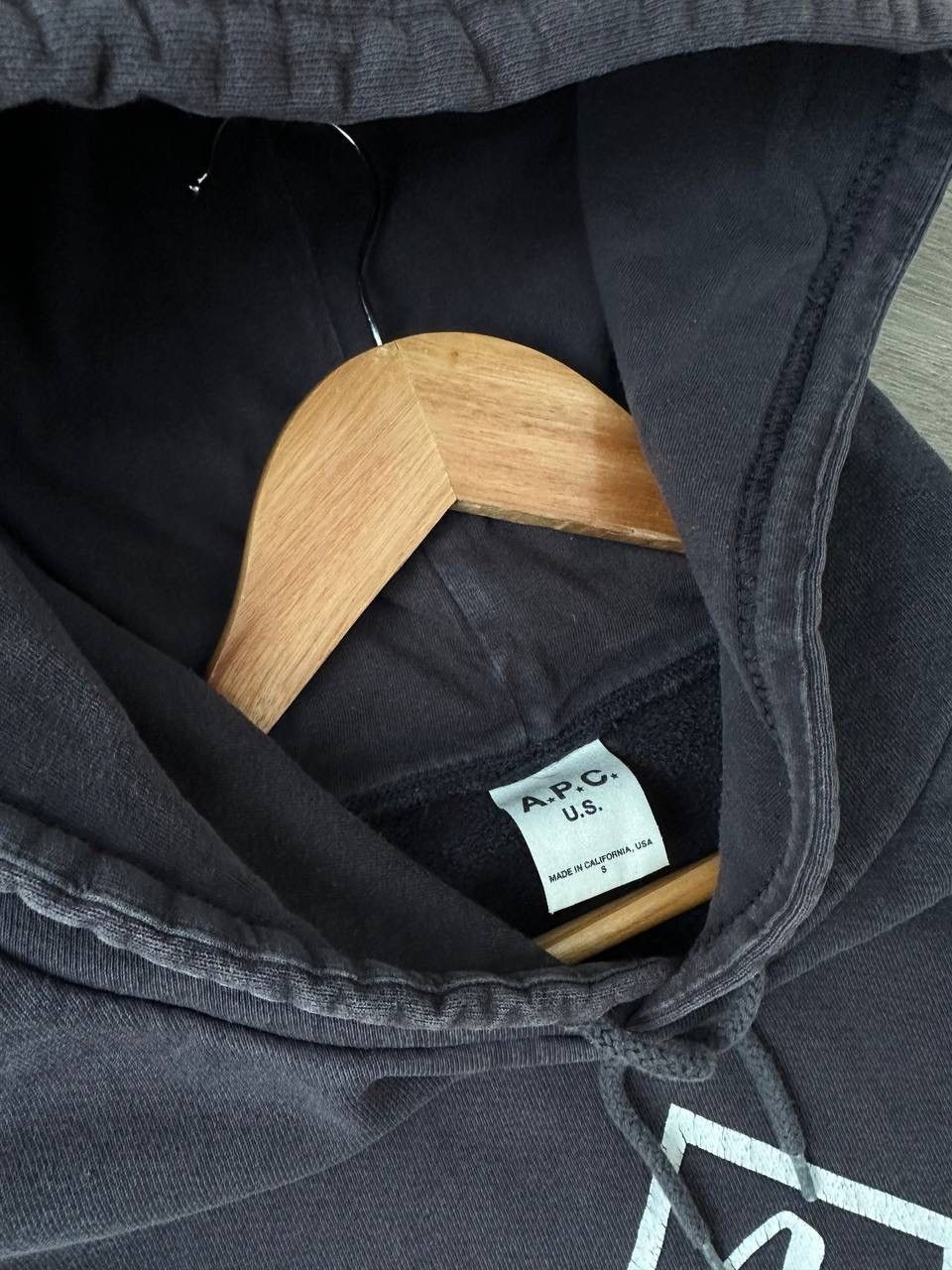 A.P.C. Vintage A.P.C. U.S. Faded Style Hoodie Black Graphic Logo Size US S / EU 44-46 / 1 - 14 Thumbnail