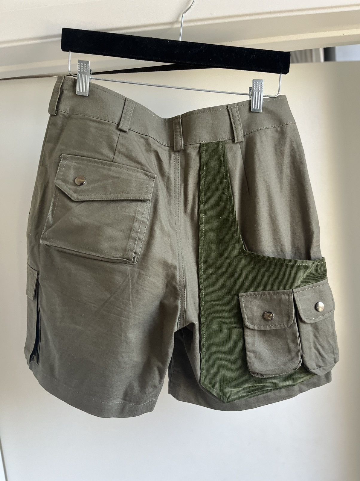 Designer T-RedX Cargo shorts Size US 32 / EU 48 - 2 Thumbnail