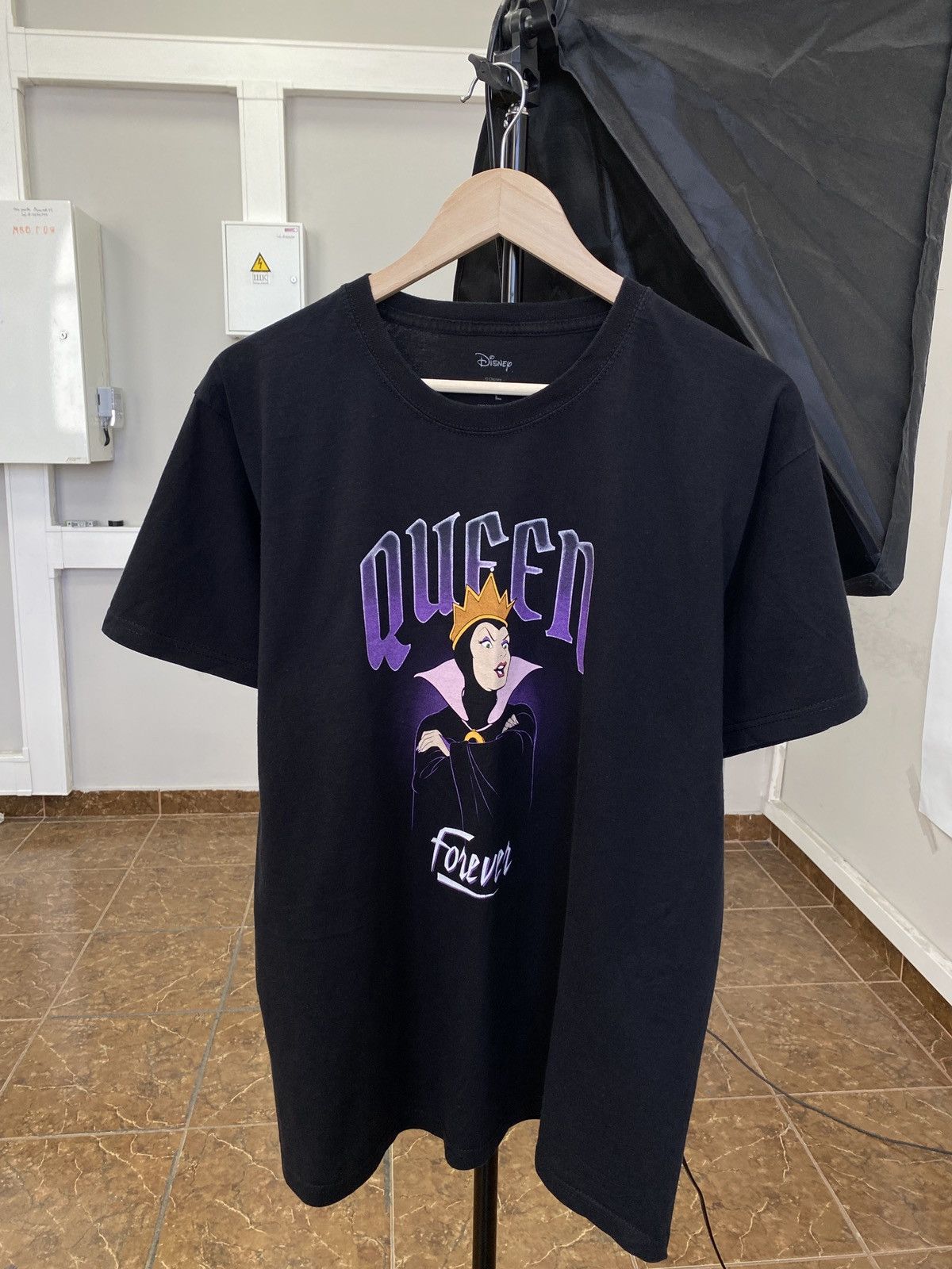 Cartoon Network Vintage Queen Forever Disney Pixar t-shirt rare retro Y2K Size US M / EU 48-50 / 2 - 1 Thumbnail
