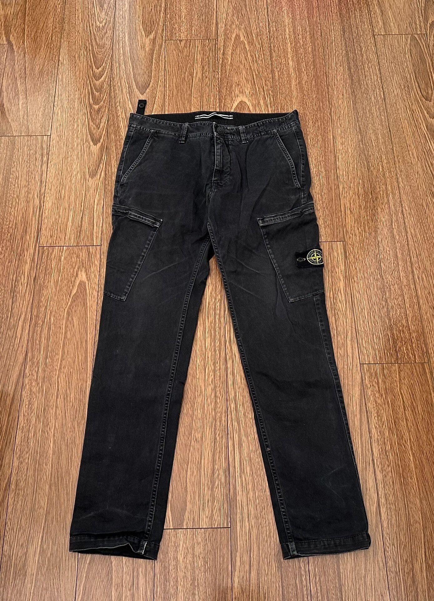 Stone Island stone island black cargo pants w32 Size US 32 / EU 48 - 1 Thumbnail