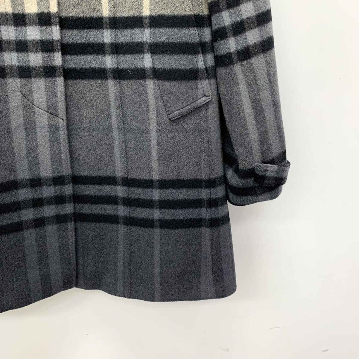 Burberry Burberry Bbr Colorblocked Striped Gradient Wool Coat Size M / US 6-8 / IT 42-44 - 4 Thumbnail