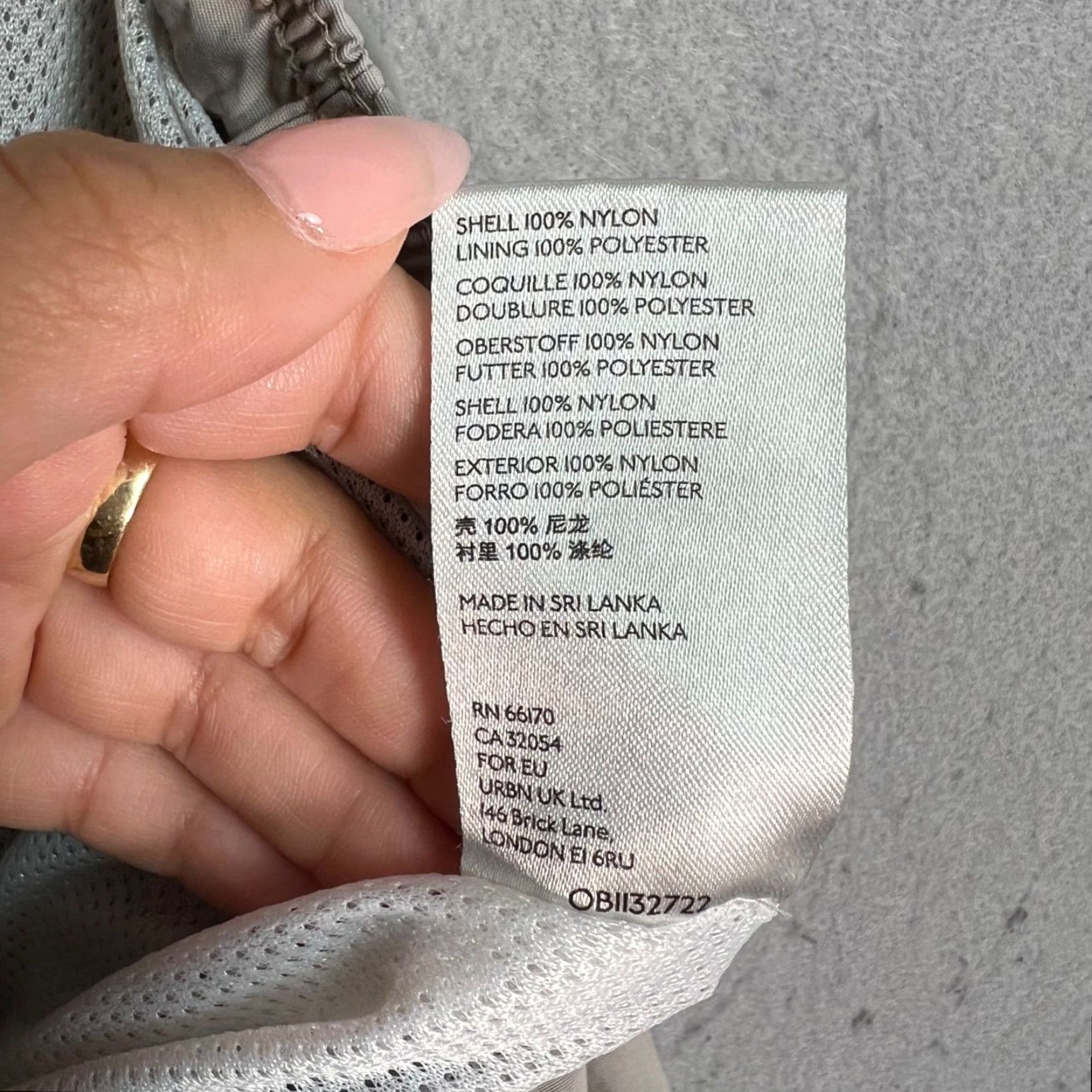 CLOT Vintage Standard Cloth Mens Swim Shorts Beige Nylon Activewear Size Medium Size US 31 - 4 Thumbnail