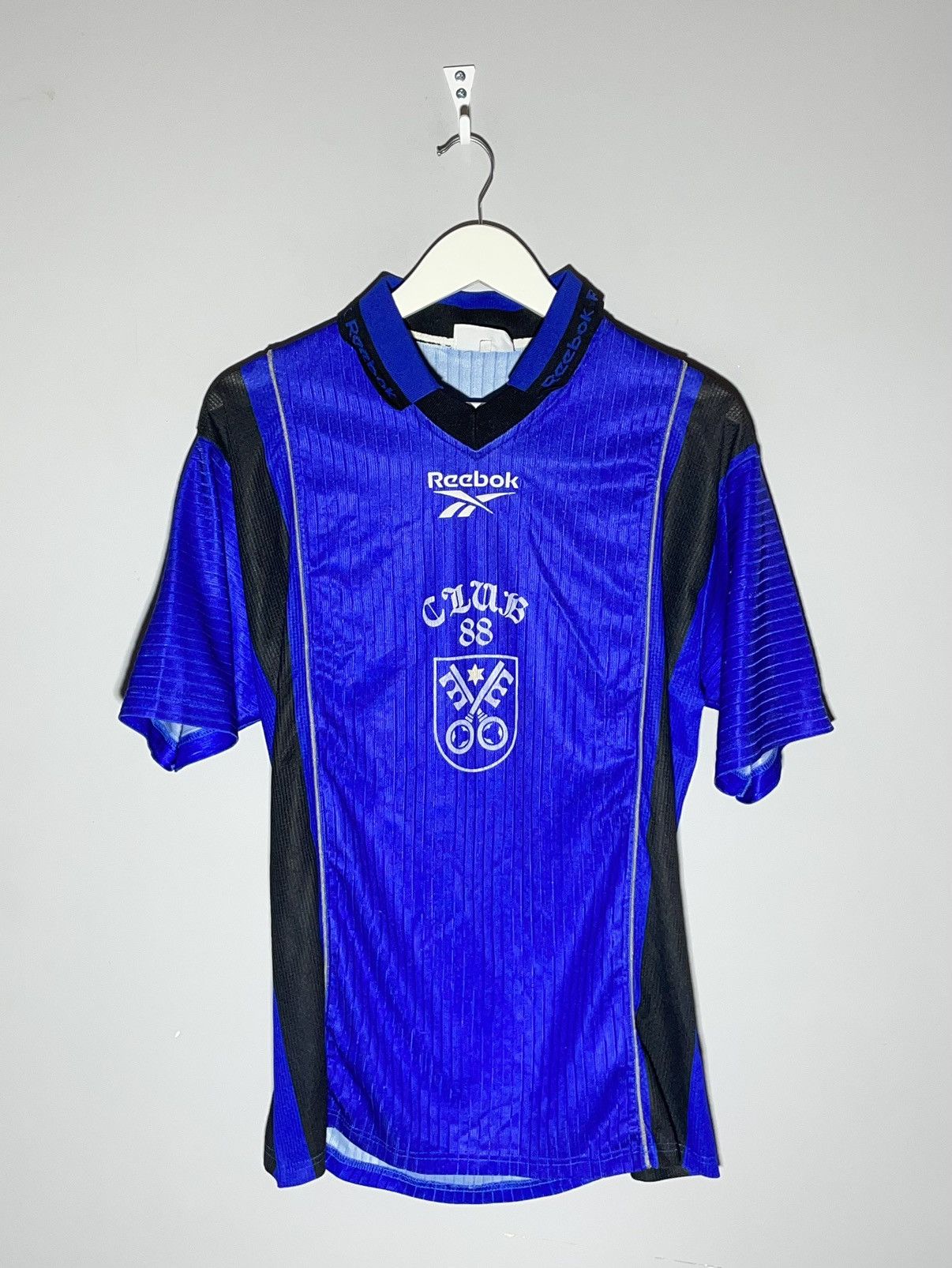 Reebok × Vintage Huttwil Reebok Vintage 90’s Centre Logo Y2k Football Shirt Size US M / EU 48-50 / 2 - 1 Thumbnail