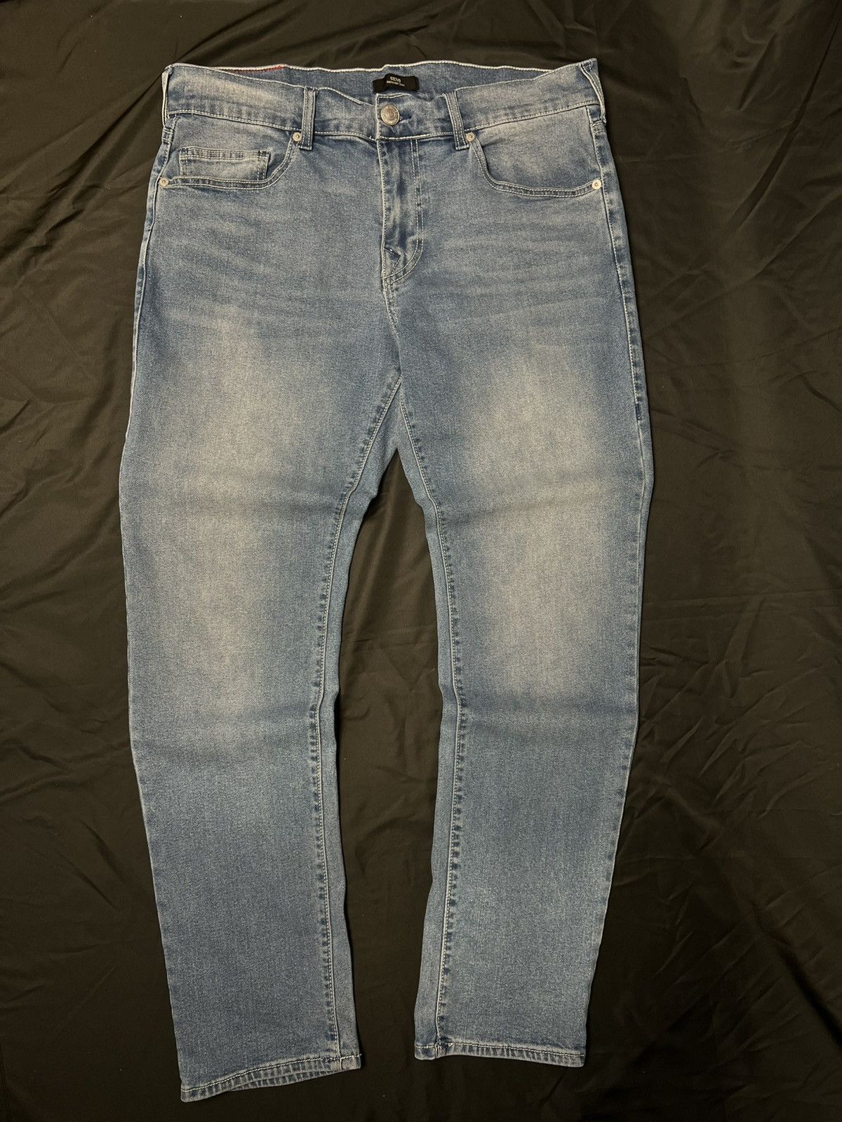 True Religion True Religion Men W34 Geno Relaxed Slim Y2K Light Wash Jeans Size US 34 / EU 50 - 3 Thumbnail