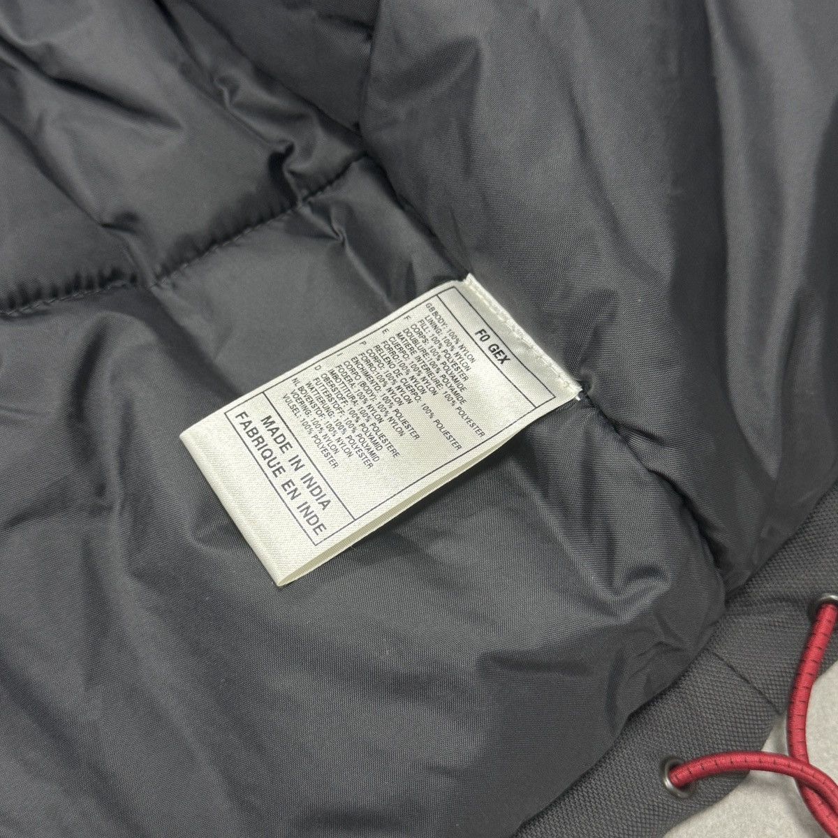 Nike Vintage Nike Nylon Insulated Hooded Jacket 90s Men Size M Size US M / EU 48-50 / 2 - 18 Thumbnail