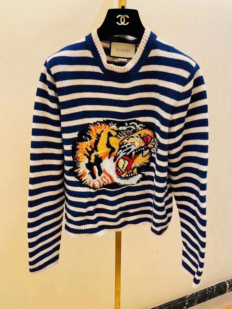 Gucci Gucci Blue and white striped tiger head embroidered pullove Size US S / EU 44-46 / 1 - 1 Thumbnail