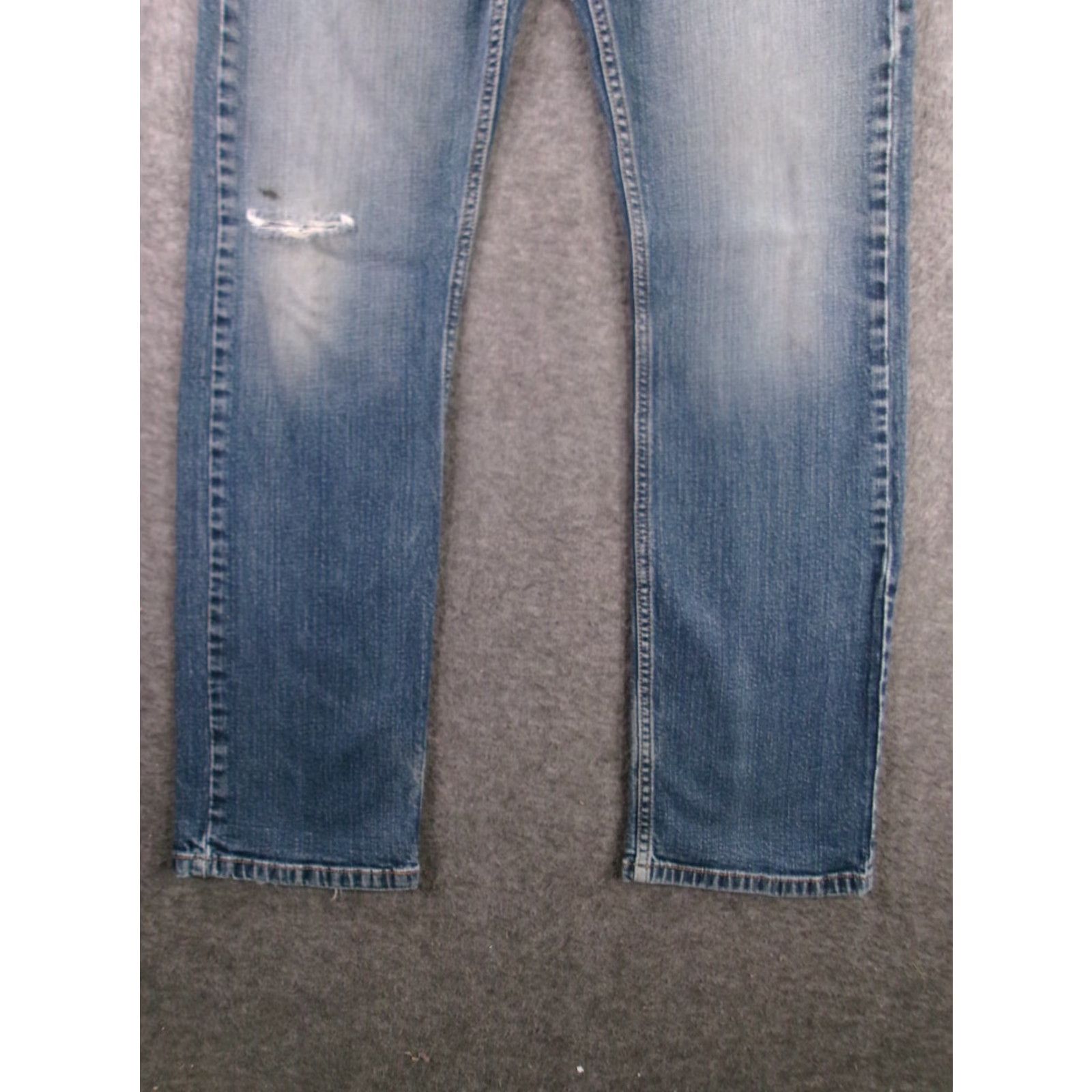 Levi's VINTAGE Levi's Jeans Men 30X32 Blue Slim Straight 80s 90s Distressed Signature Denim USA Leather Logo Western Workwear Mens Size US 30 / EU 46 - 3 Thumbnail