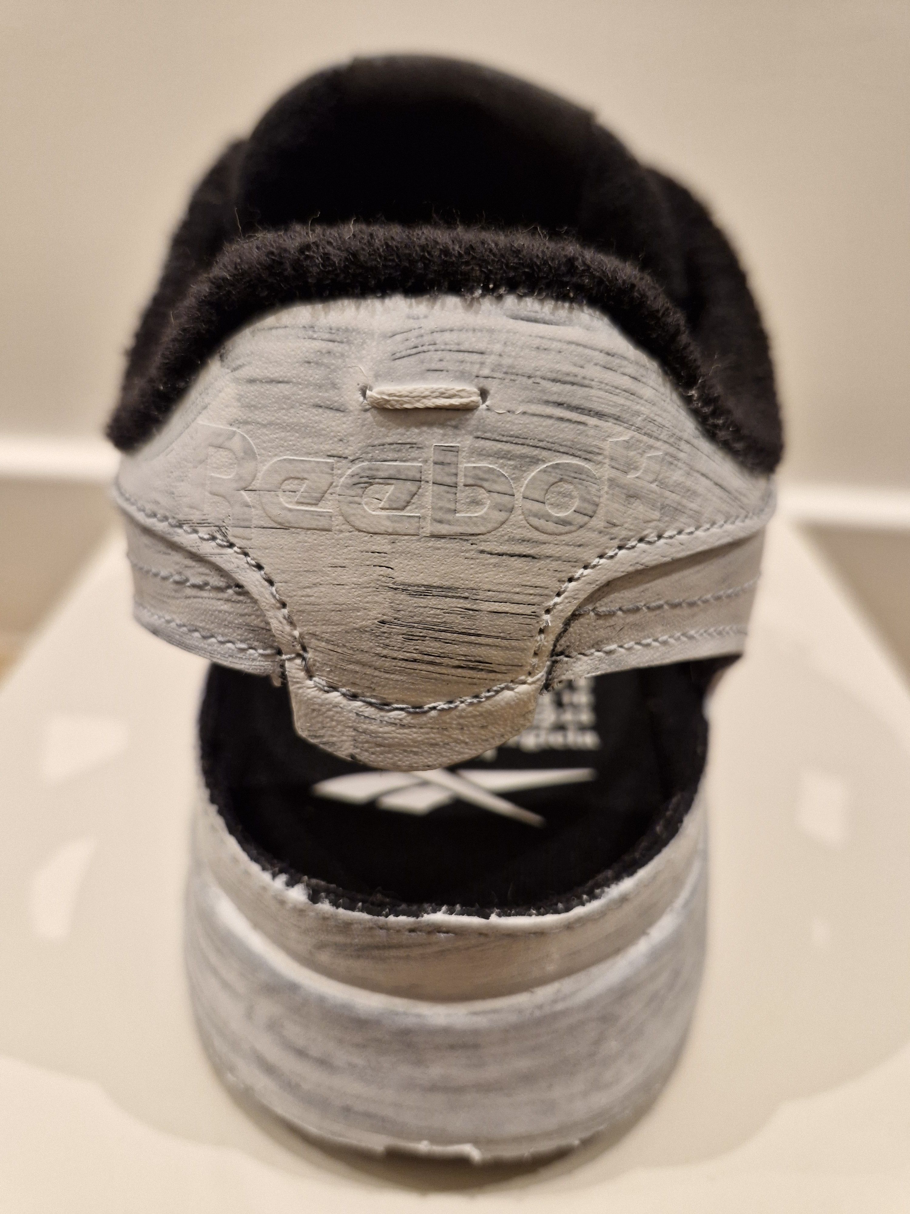 Maison Margiela × Reebok White painted Tabi sneakers Size US 10.5 / EU 43-44 - 5 Thumbnail