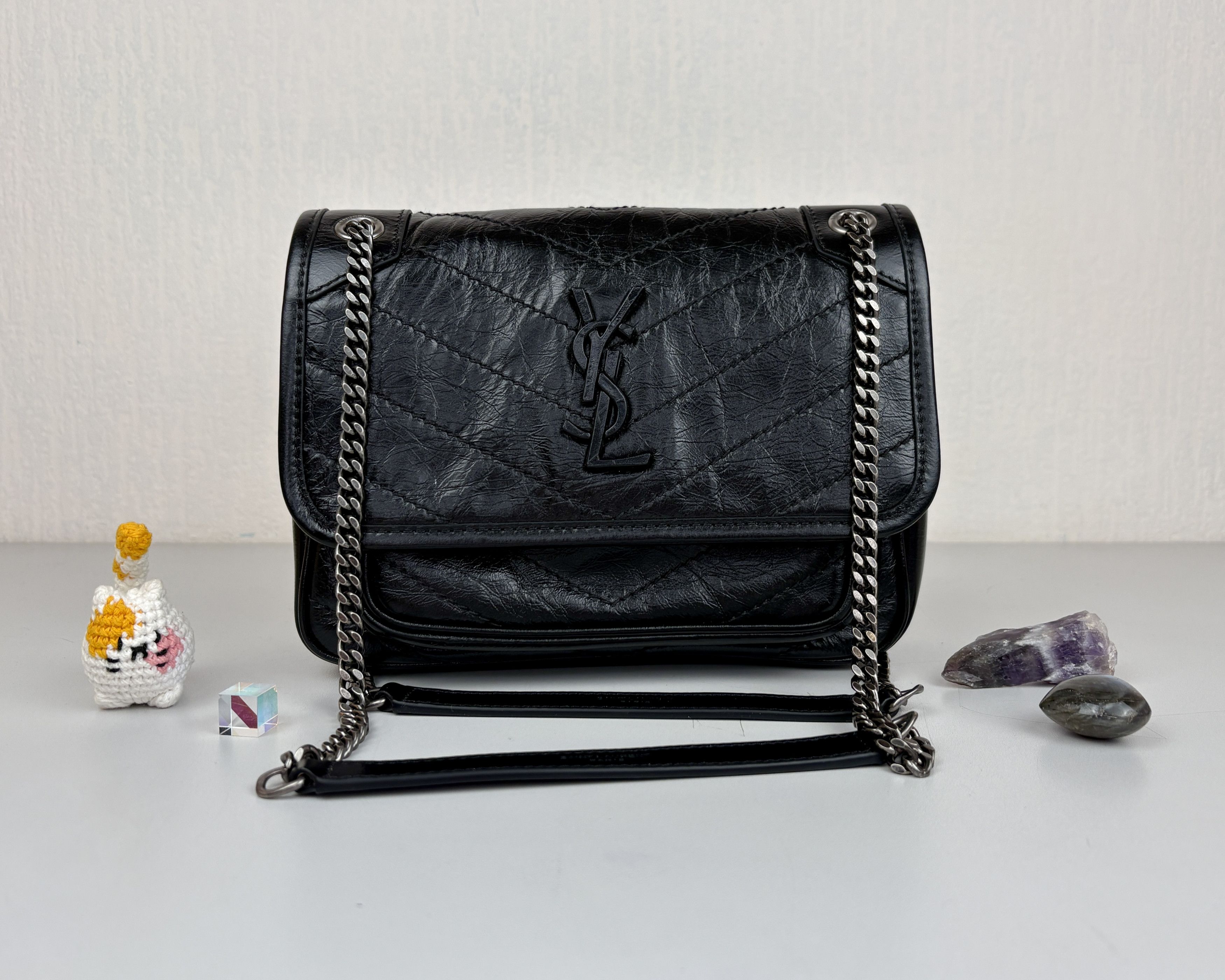 Saint Laurent Paris Black Small Leather Saint Laurent Niki Bag. Brand new Size ONE SIZE - 1 Thumbnail