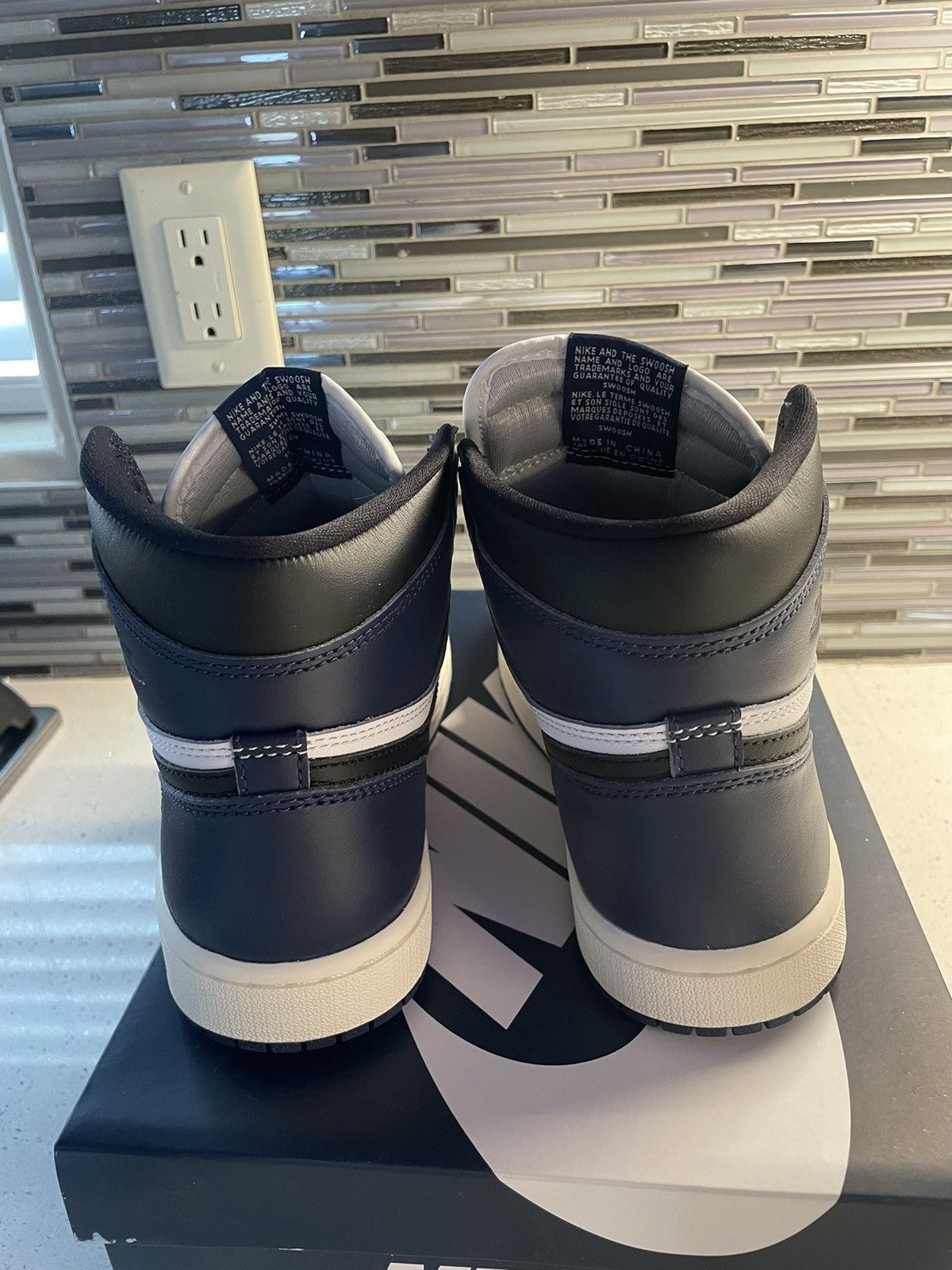 Nike Jordan 1 midnight navy Size US 6.5 / EU 39-40 - 8 Thumbnail