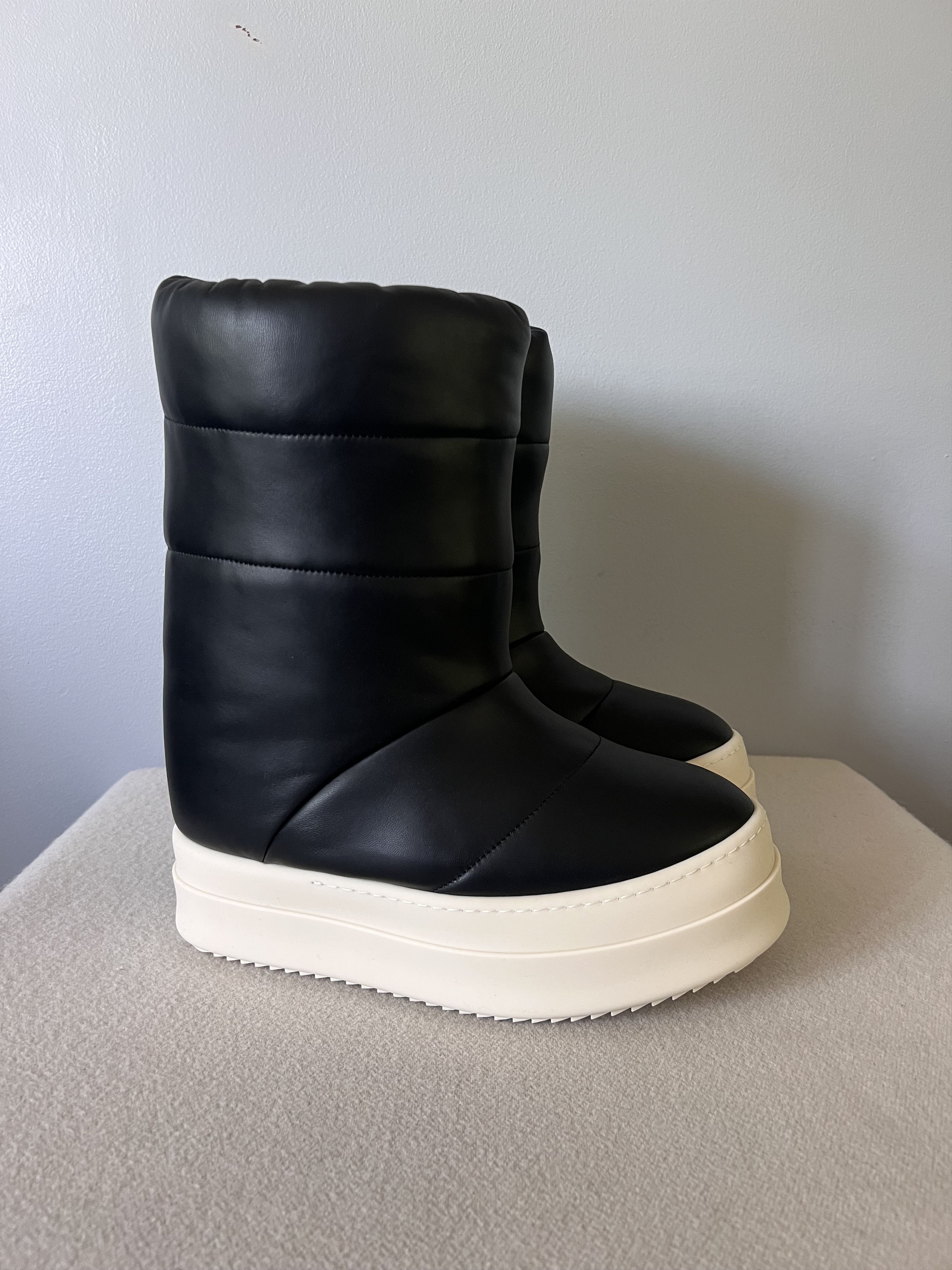 Rick Owens Rick Owens Mega Bumper Lunar Boots in Black Leather Size US 7 / EU 40 - 1 Thumbnail