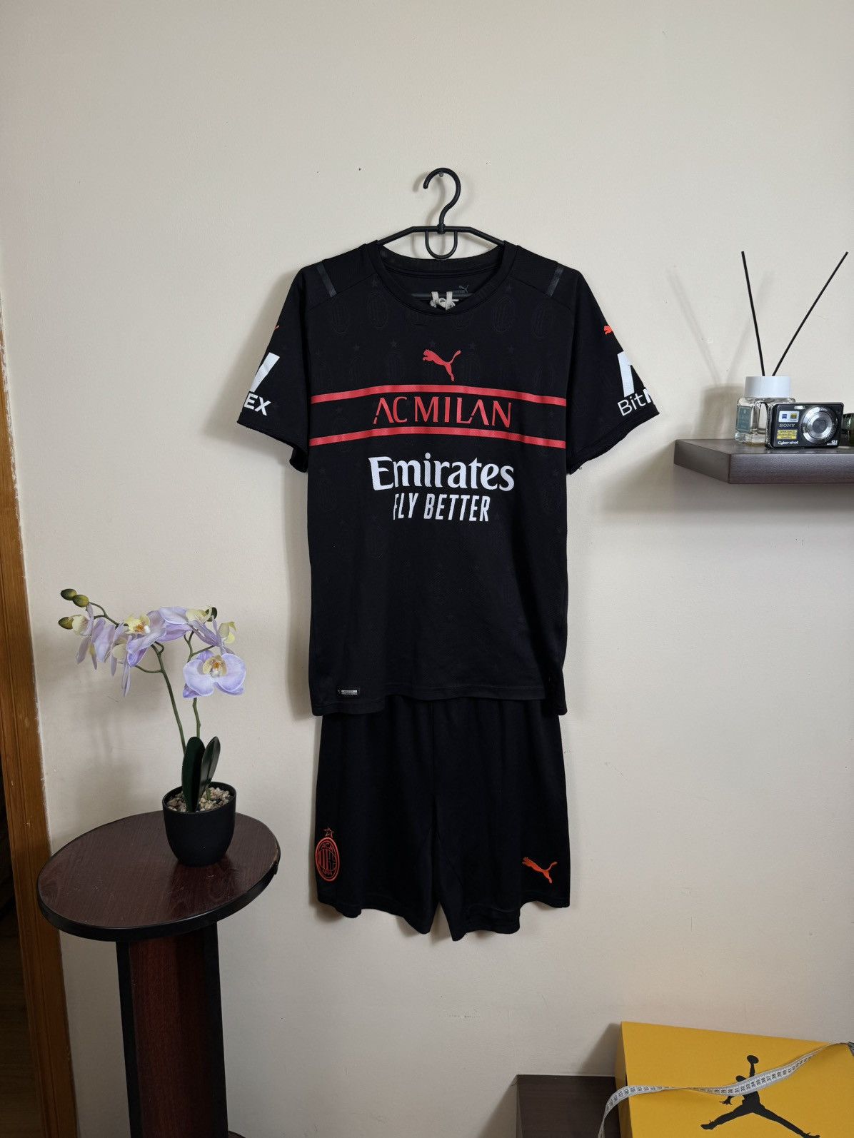 Puma Puma AC Milan Jersey 2021-2022 Third Kit Short R. Leao #17 Size US M / EU 48-50 / 2 - 1 Thumbnail