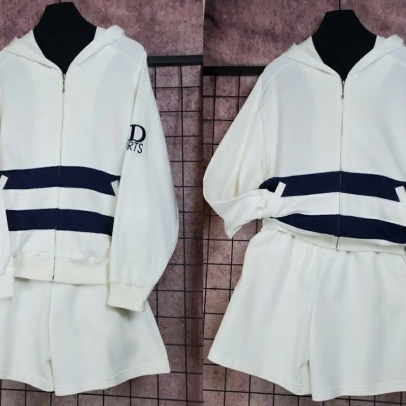 Dior Dior White Long Sleeve Embroidered Cardigan 0089 Size M / US 6-8 / IT 42-44 - 1 Thumbnail