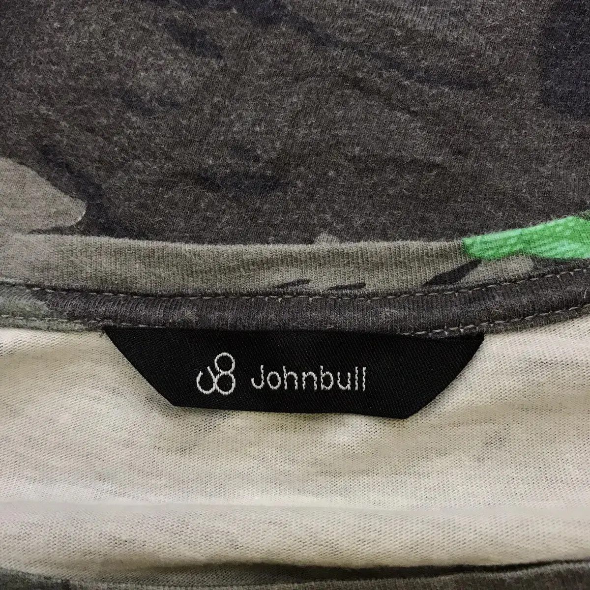 Johnbull × Vintage Vintage JOHNBULL JAPAN Special 1st Camouflage Tee Shirt Top Size US L / EU 52-54 / 3 - 4 Thumbnail