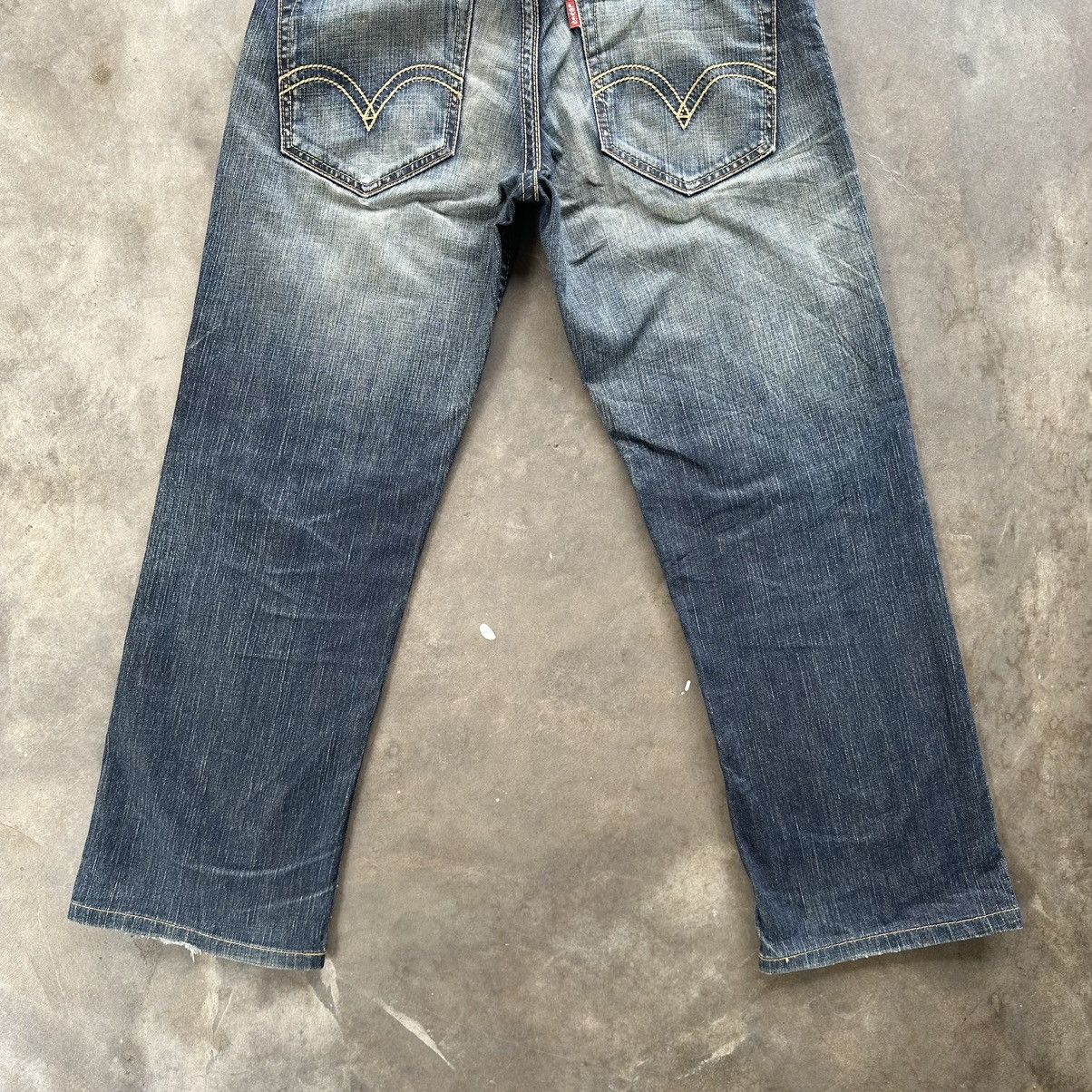 Japanese Brand Vintage Levi’s 502 Distressed Faded Denim Jean Pant Size US 29 - 10 Thumbnail