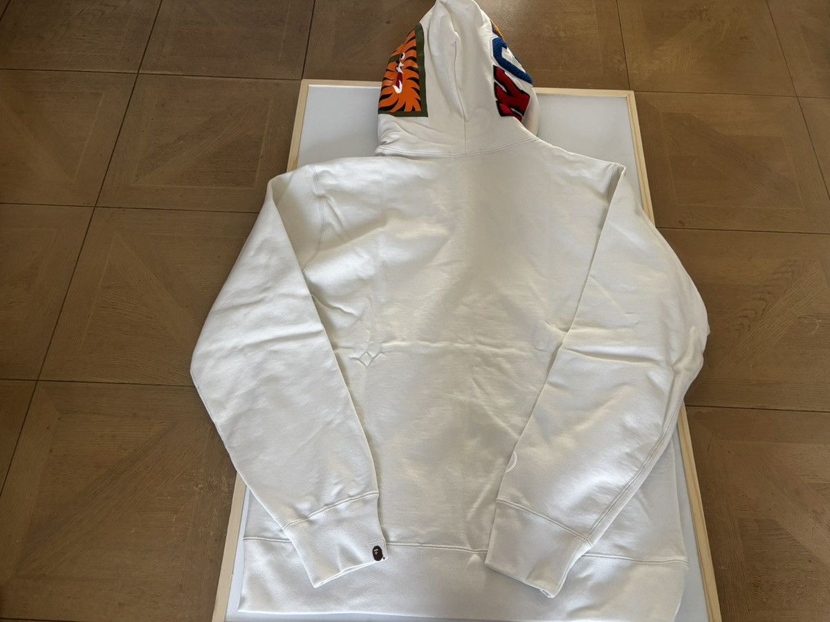 Bape Authentic ape bape shark full zip hoodie ivory XL new Size US XL / EU 56 / 4 - 12 Thumbnail