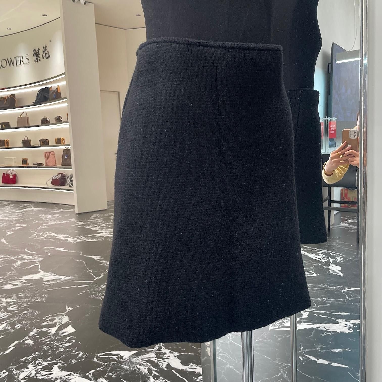 Bottega Veneta Bottega Veneta Knit Mini Skirt XS Size 26" / US 2 / IT 38 - 1 Thumbnail