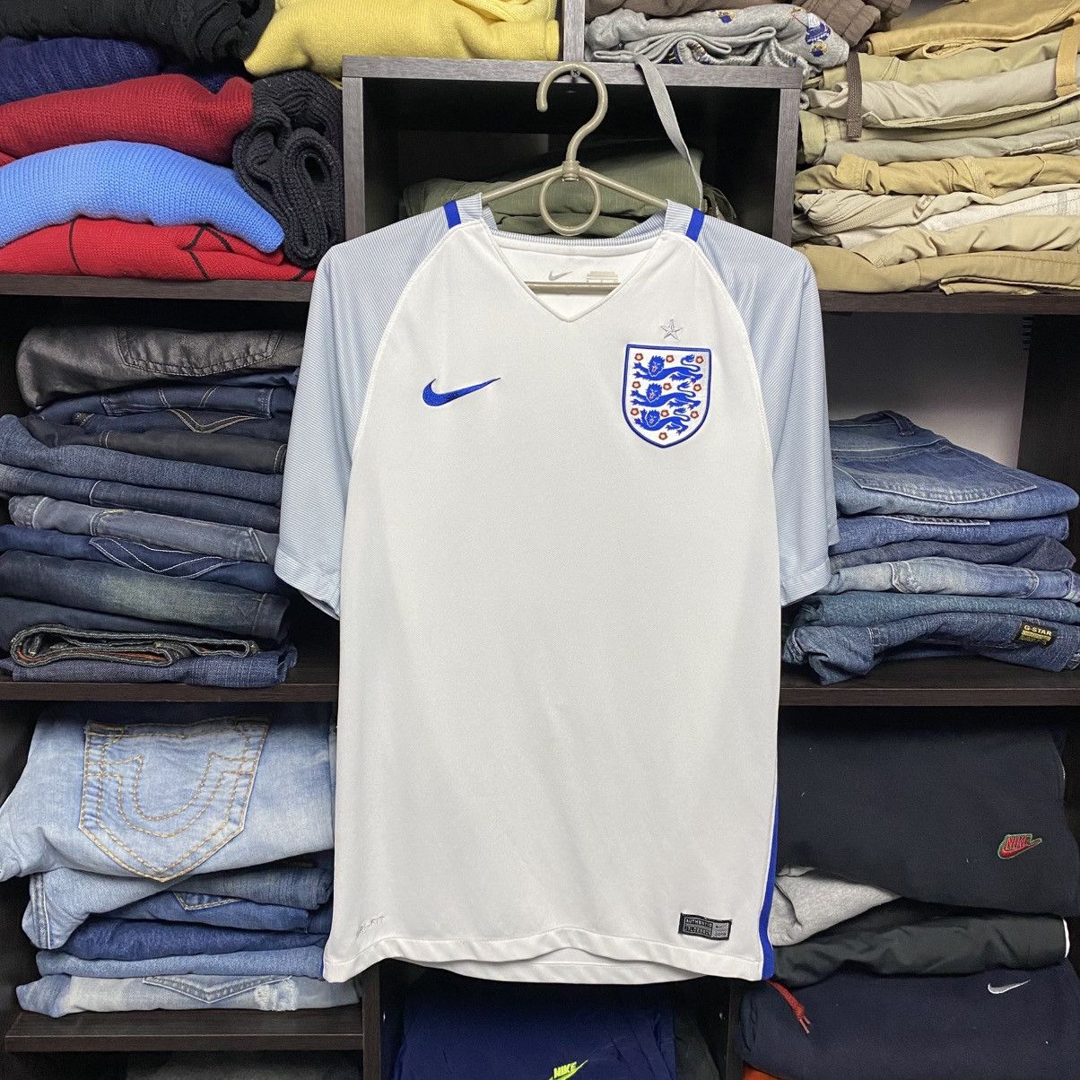 Nike Mens Nike England 2018 National home soccer jersey size S Size US S / EU 44-46 / 1 - 1 Thumbnail