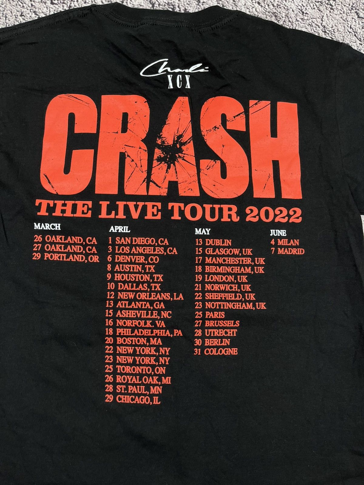 Band Tees Charli XCX Crash The Live Tour 2022 Tee USA Rare Size US S / EU 44-46 / 1 - 9 Thumbnail