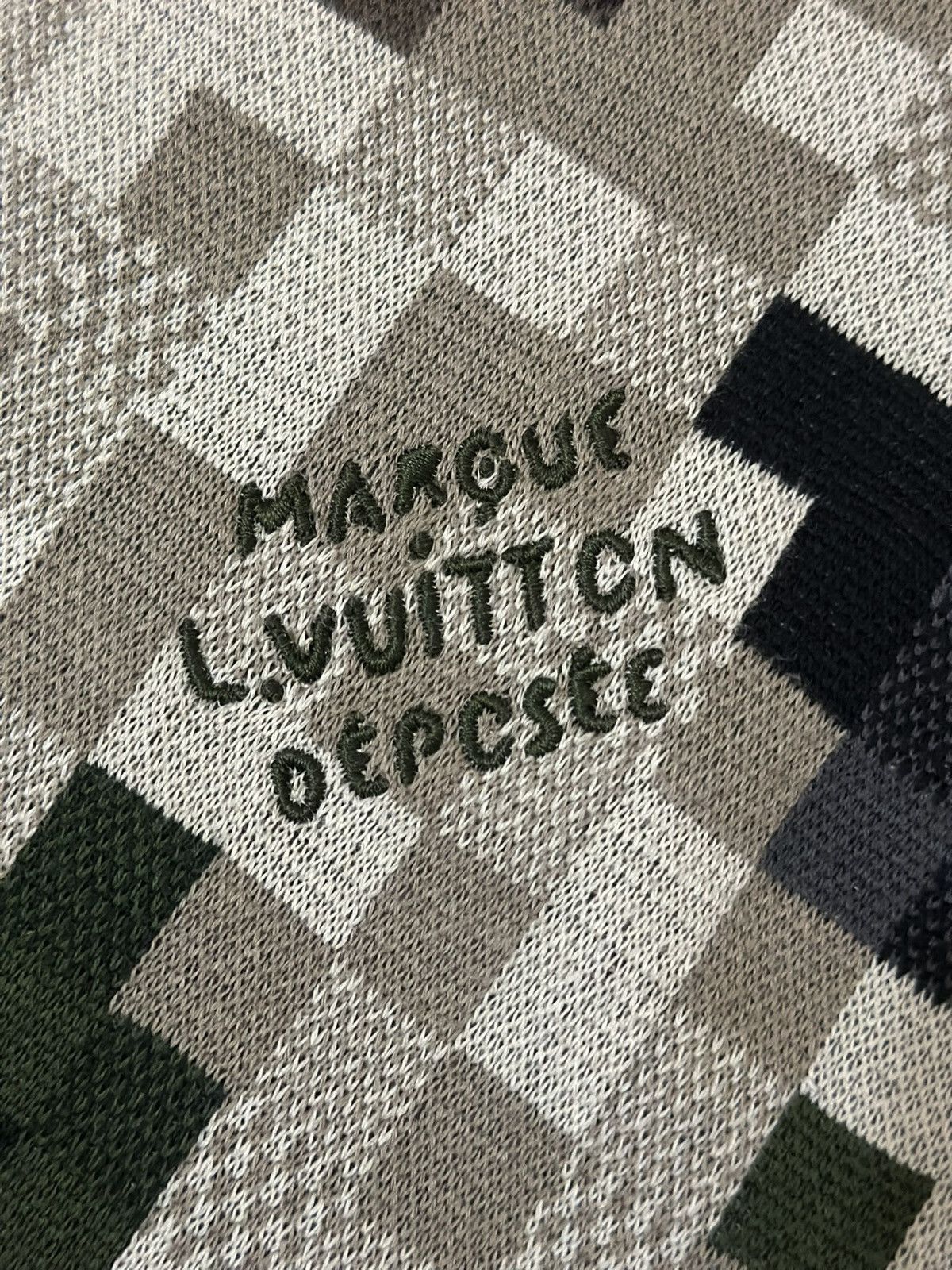 Louis Vuitton SS24 Louis Vuitton by Pharell Pixelated Sweatshirt Size US M / EU 48-50 / 2 - 5 Thumbnail