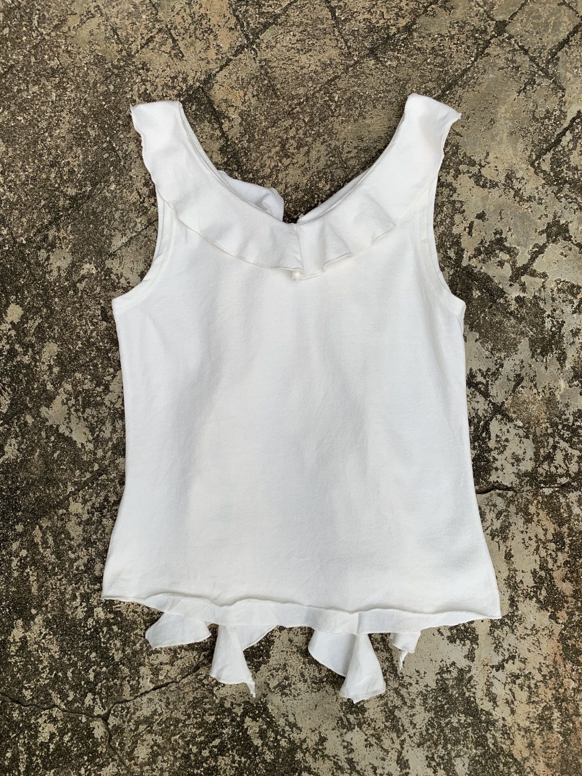 Japanese Brand 2000s Mady Japan White Ruffle Sleeveless Top Size L / US 10 / IT 46 - 3 Thumbnail