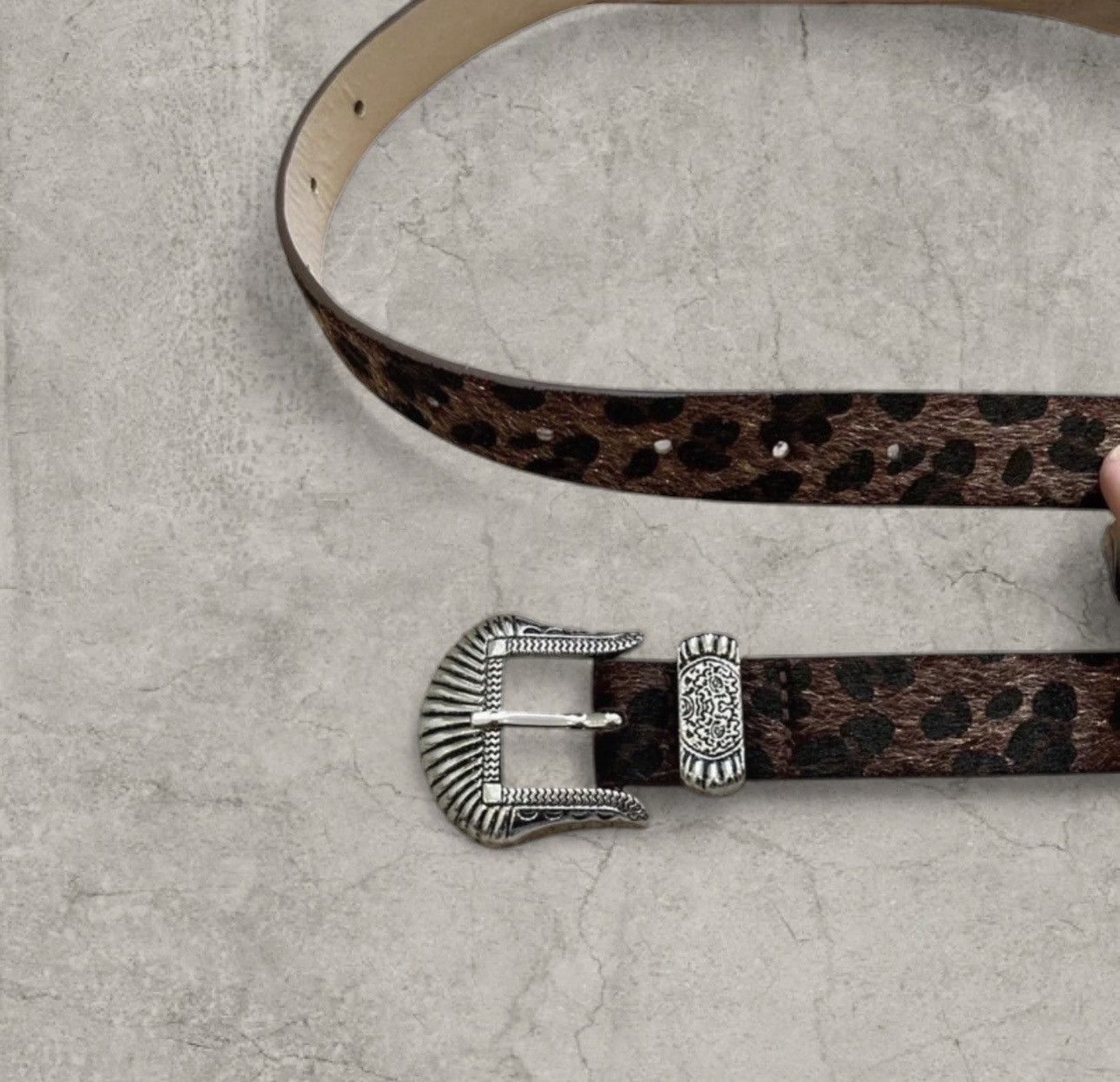 Japanese Brand Vintage style Western belt, leopard print, silver. One size Size ONE SIZE - 4 Thumbnail