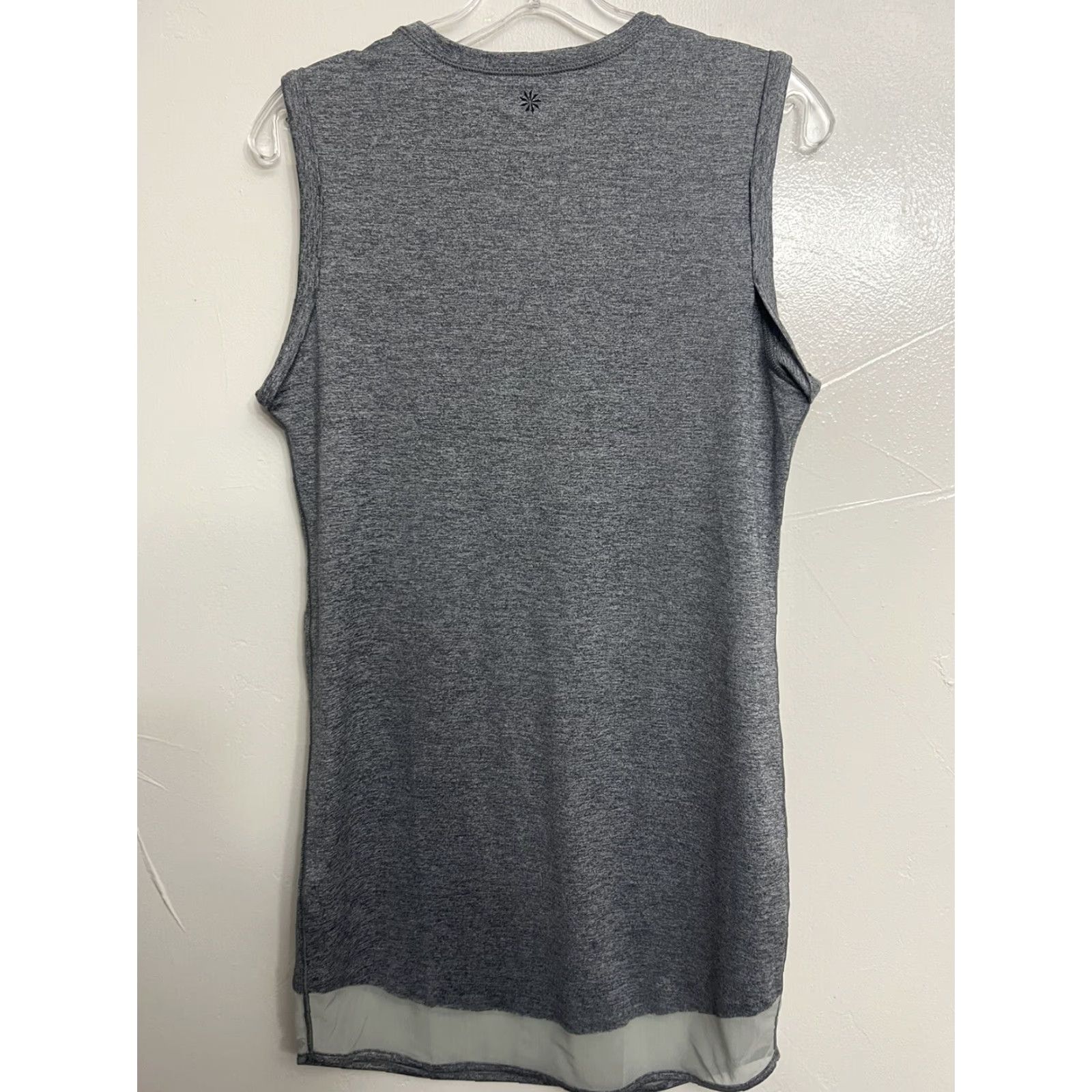 Athleta Athleta Foothill Split Back Sleeveless Top Womens XXS Gray Tank Pullover Crew Neck Activewear 2XS Back Split Size XXS / US 00 / IT 34 - 5 Thumbnail
