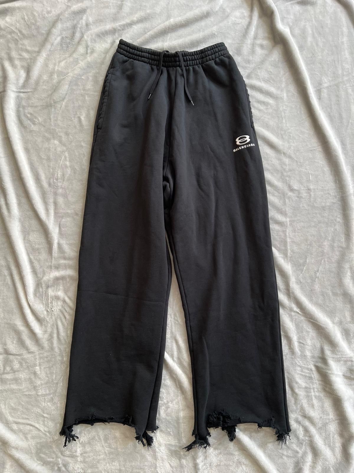 Balenciaga Balenciaga Unity Logo Sweatpants Size US 34 / EU 50 - 1 Thumbnail