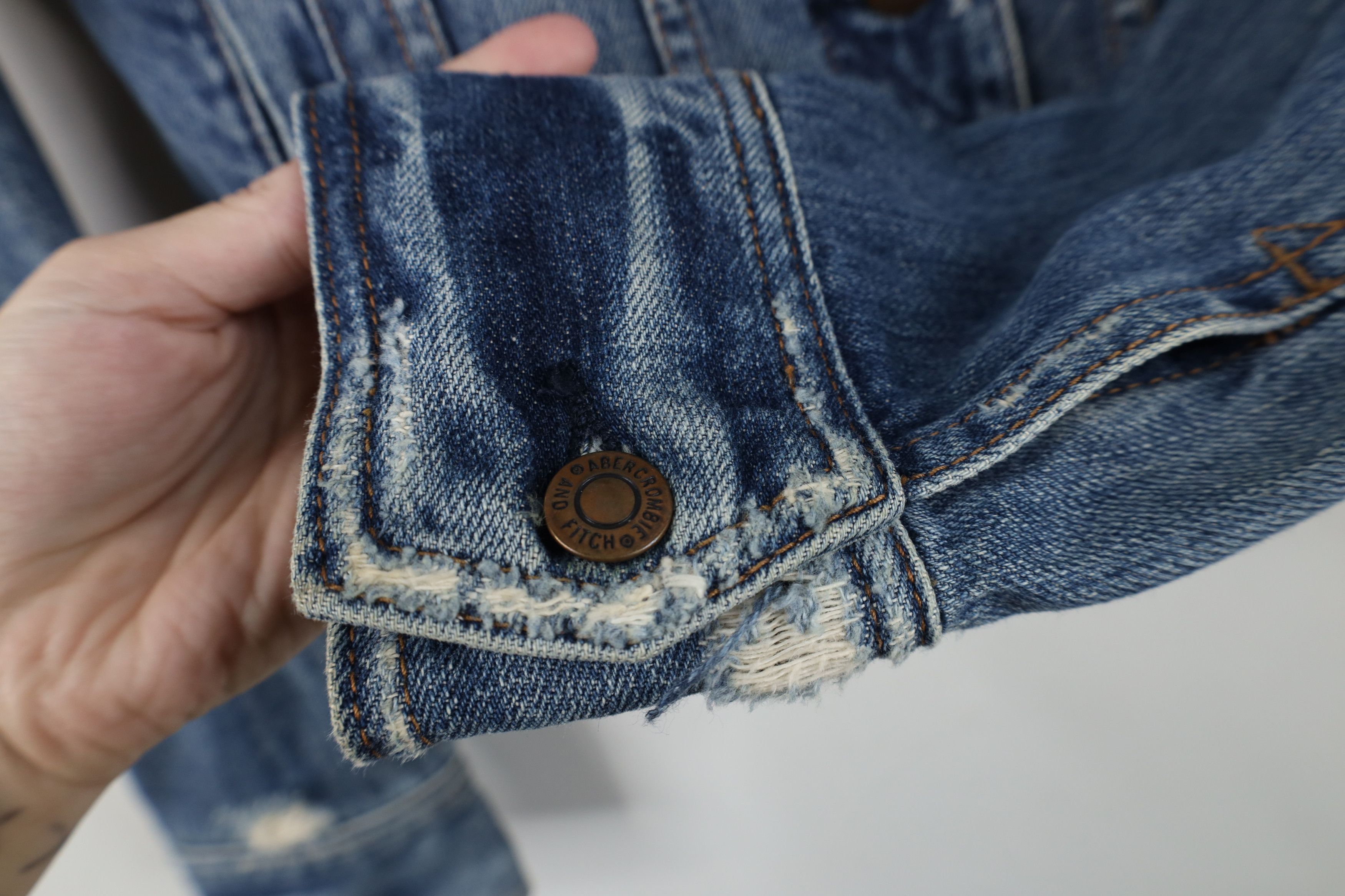 Abercrombie & Fitch Vintage 90s Y2K Abercrombie & Fitch Denim Trucker Jacket Size S / US 4 / IT 40 - 5 Thumbnail