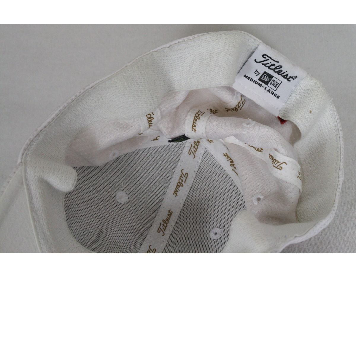 Titleist Titleist Pro V1 FJ New Era Hat M/L White Gold Mesh Golf Cap Size ONE SIZE - 6 Thumbnail