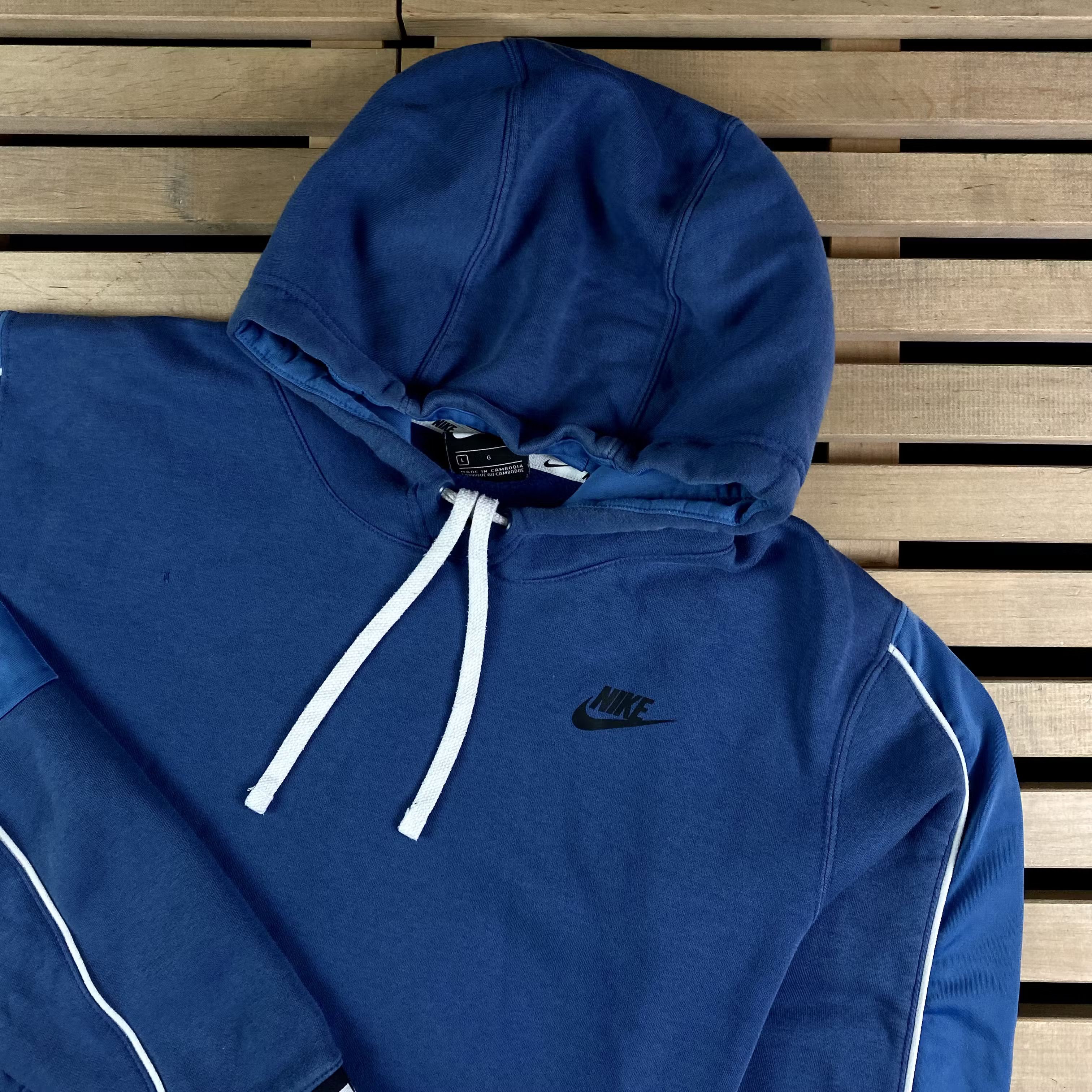 Nike × Vintage Mens Hoodies Nike Vintage Size L Size US L / EU 52-54 / 3 - 2 Thumbnail
