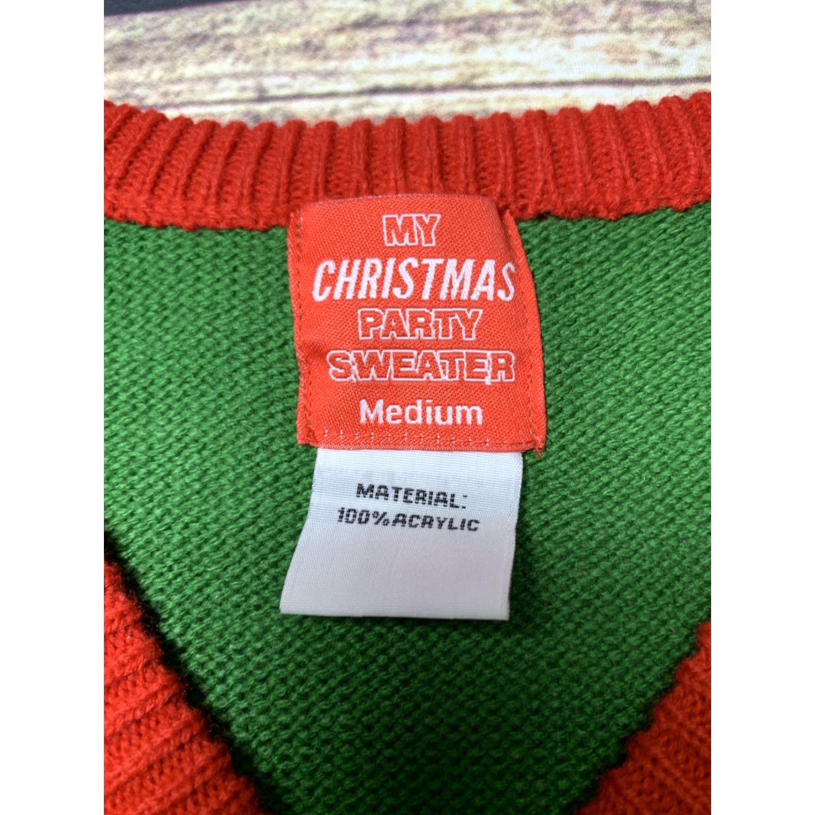 Vintage Ugly Christmas Sweater Shirt Unisex Adults Medium Red Green White Tree Ornament Snow Flakes V-Neck Long Sleeve Pullover Acrylic Vintage No N/A Size M / US 6-8 / IT 42-44 - 4 Thumbnail