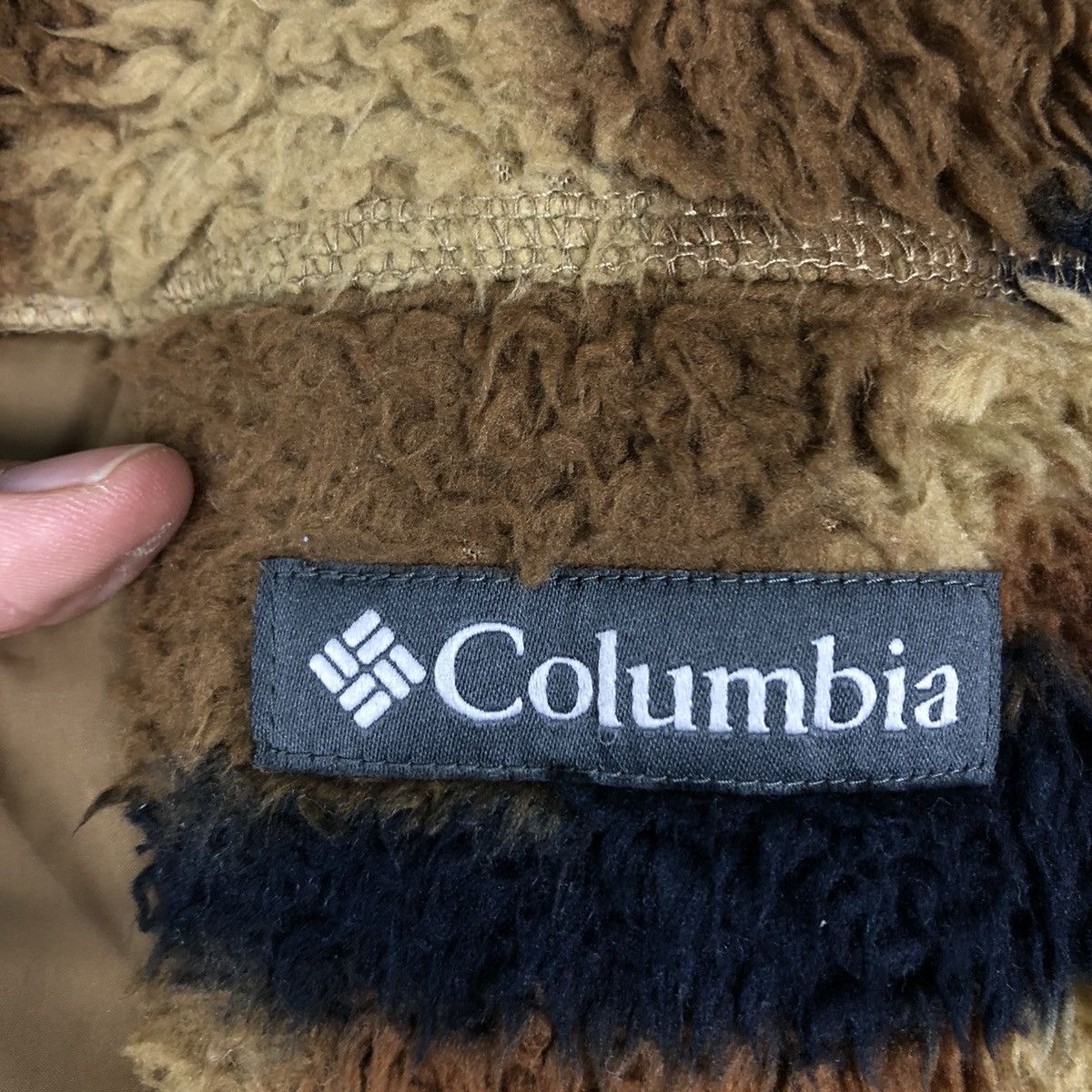 Japanese Brand VINTAGE FLEECE JACKET COLUMBIA CAMO FULL PRINT RARE STYLE Size US M / EU 48-50 / 2 - 12 Thumbnail