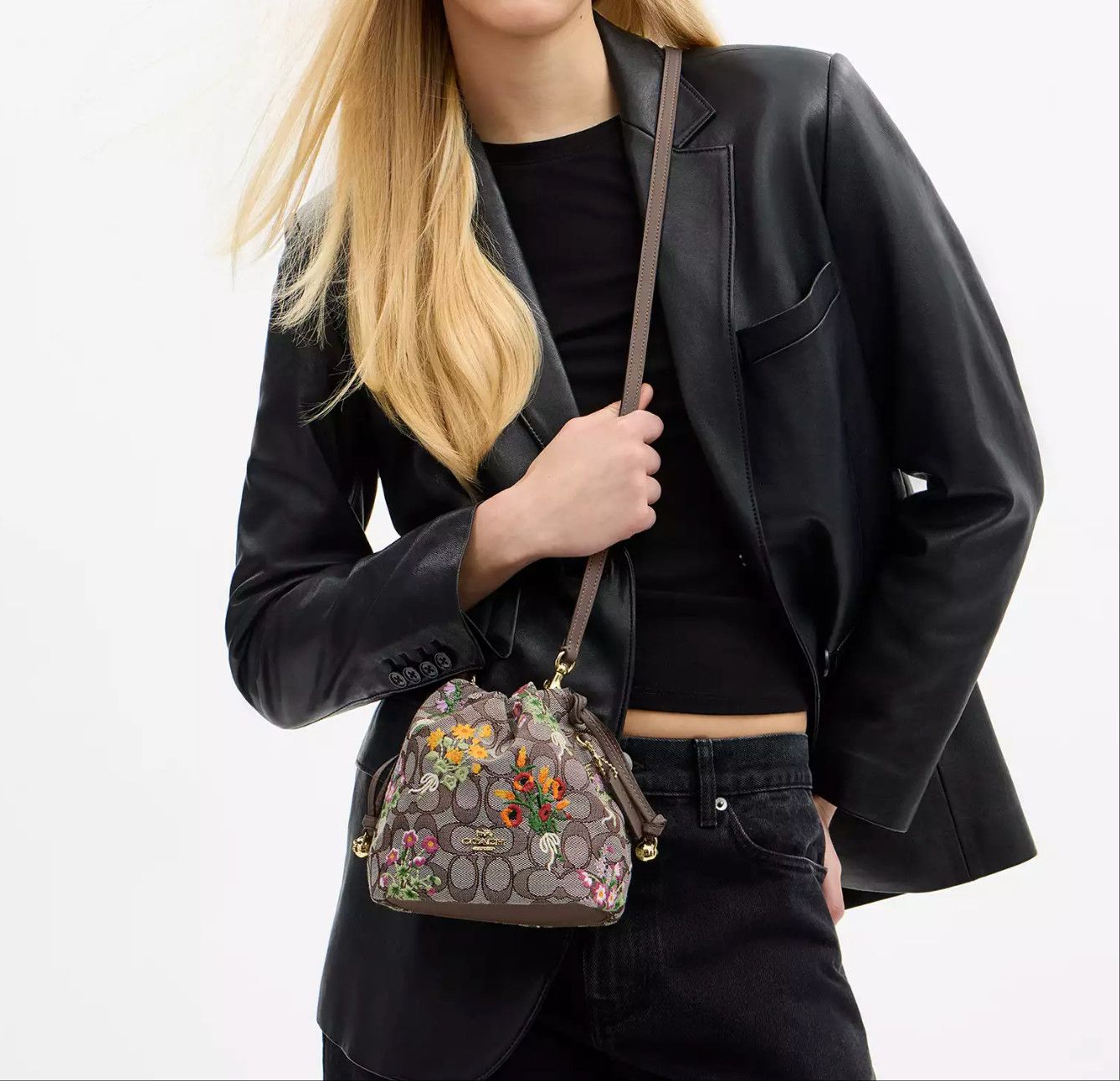 Coach Faye Mini Drawstring Bag Floral Embroidery CDZ94 Size ONE SIZE - 8 Thumbnail
