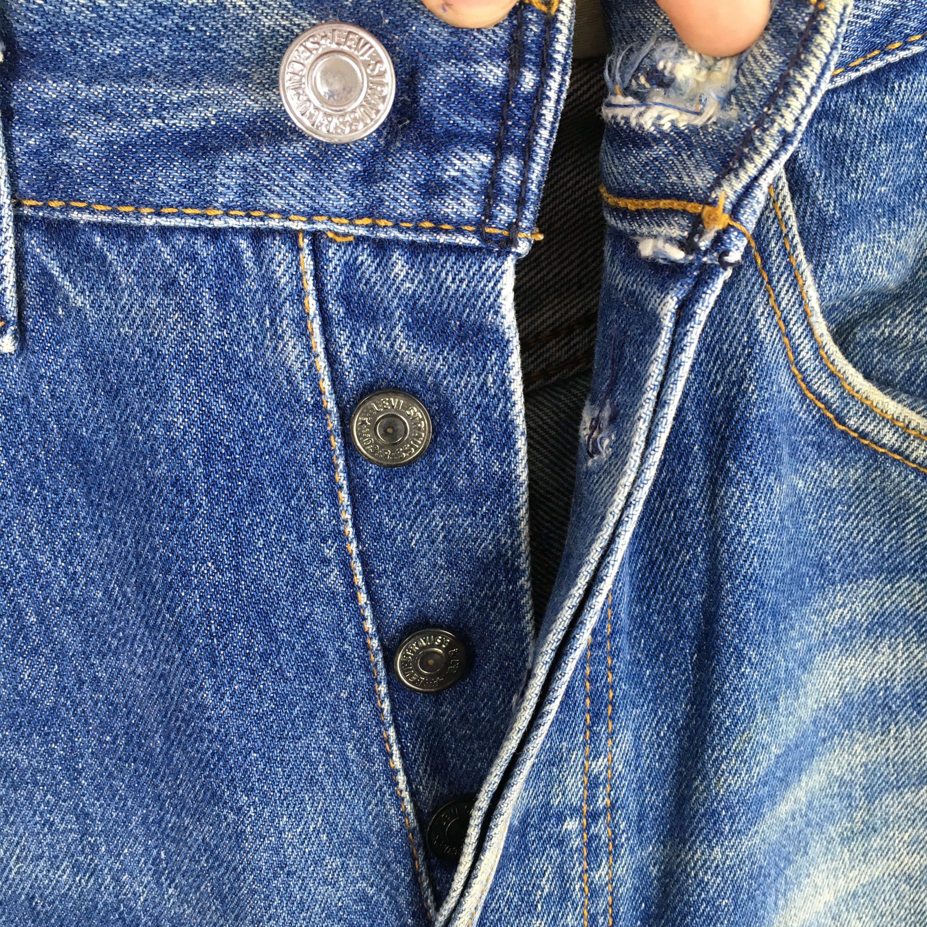 Levi's Size 27x30 Vintage 90s Levi's 501 Faded Blue Jeans S409 Size 27" / US 4 / IT 40 - 6 Thumbnail