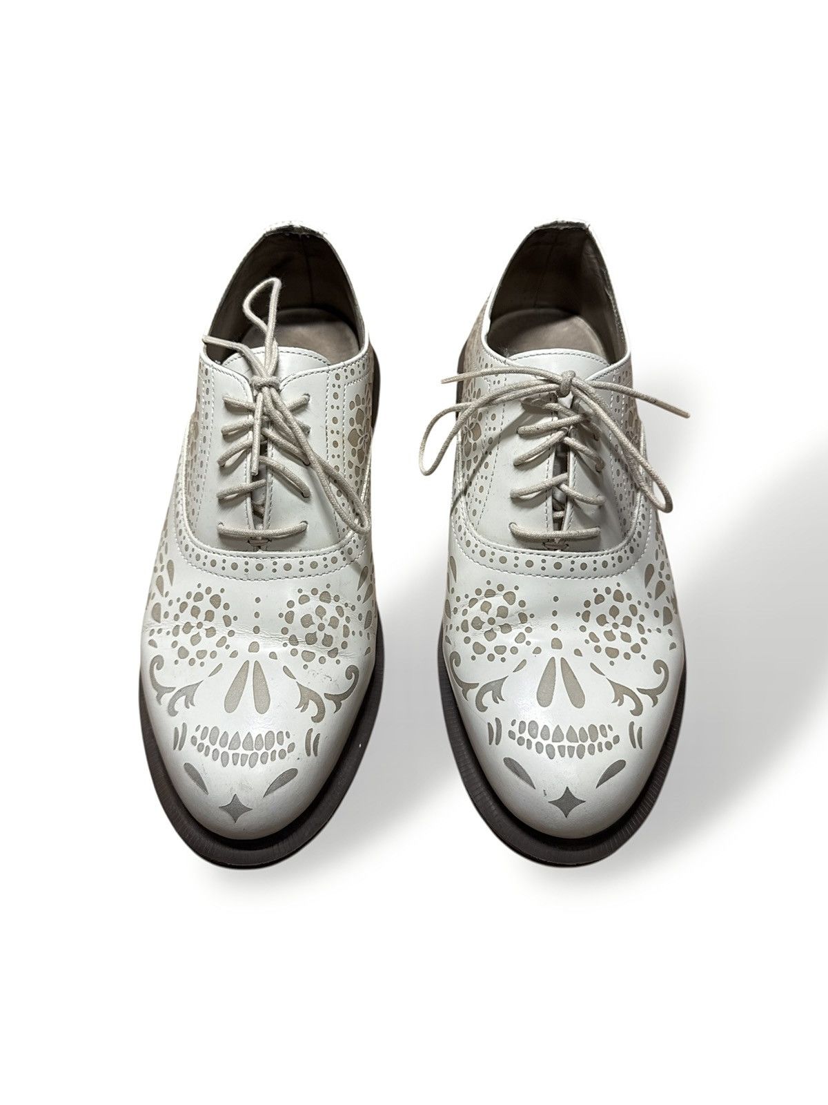 Dr. Martens Dr. Martens Aila Leather White Shoes Size US 8 / IT 38 - 4 Thumbnail