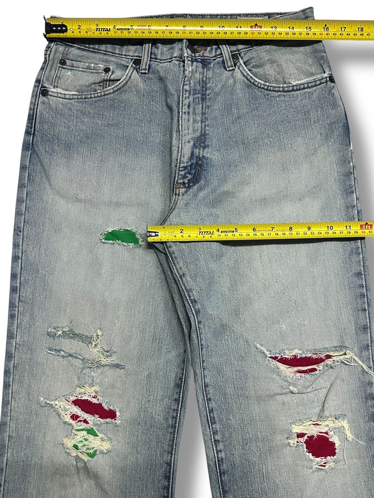 Wrangler Authentic Wrangler Baggy Jeans With Patch Distressed Faded Size US 31 - 14 Thumbnail