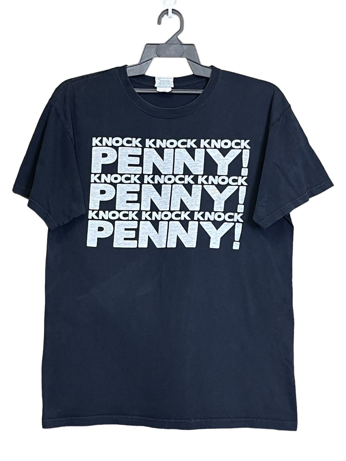 Vintage VINTAGE KNOCK KNOCK KNOCK PENNY THE BIGBANG THEORY T SHIRT Size US L / EU 52-54 / 3 - 1 Thumbnail