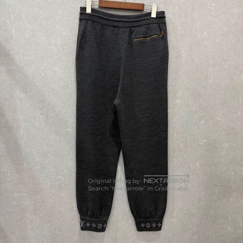 Louis Vuitton Louis Vuitton size m Double Jacquard Wool Knit pants Size US 28 / EU 44 - 2 Thumbnail