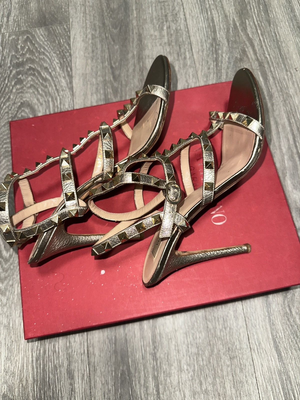 Valentino Valentino Heels Size US 9 / IT 39 - 2 Thumbnail