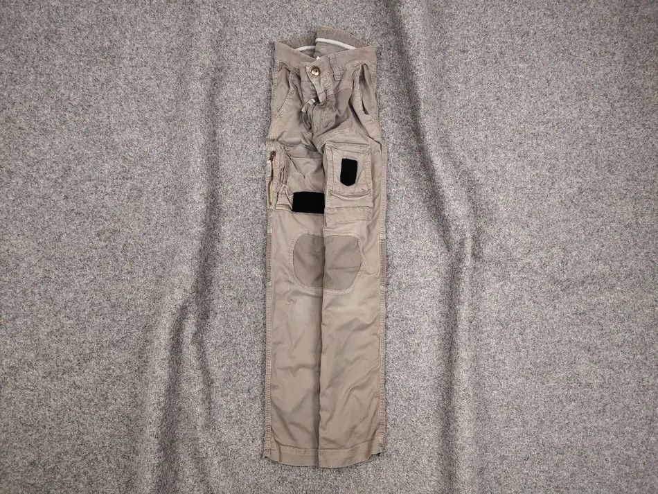Aeronautica Militare Aeronautica Militare Vintage logo Cargo Zip Beige Pants Size US 30 / EU 46 - 1 Thumbnail