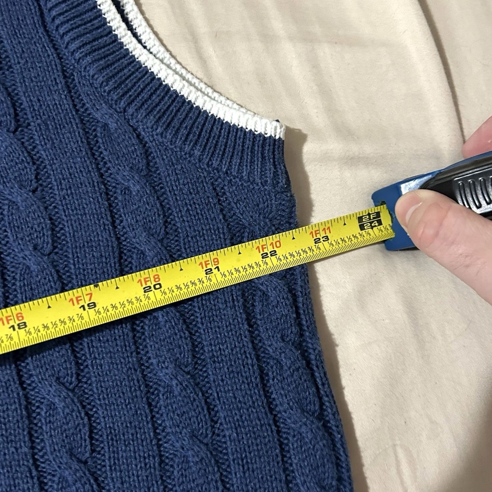 Vintage VINTAGE Joe College Auburn Tigers Cable Knit Golf Sweater Vest L Blue Men Size L Size US L / EU 52-54 / 3 - 4 Thumbnail