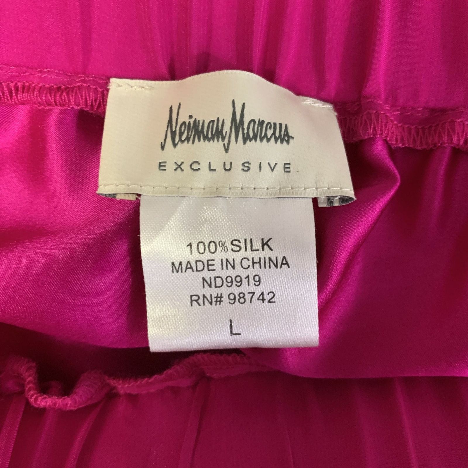 Neiman Marcus NEIMAN MARCUS Size L Pink Silk Maxi Skirt Size 32" / US 10 / IT 46 - 3 Thumbnail