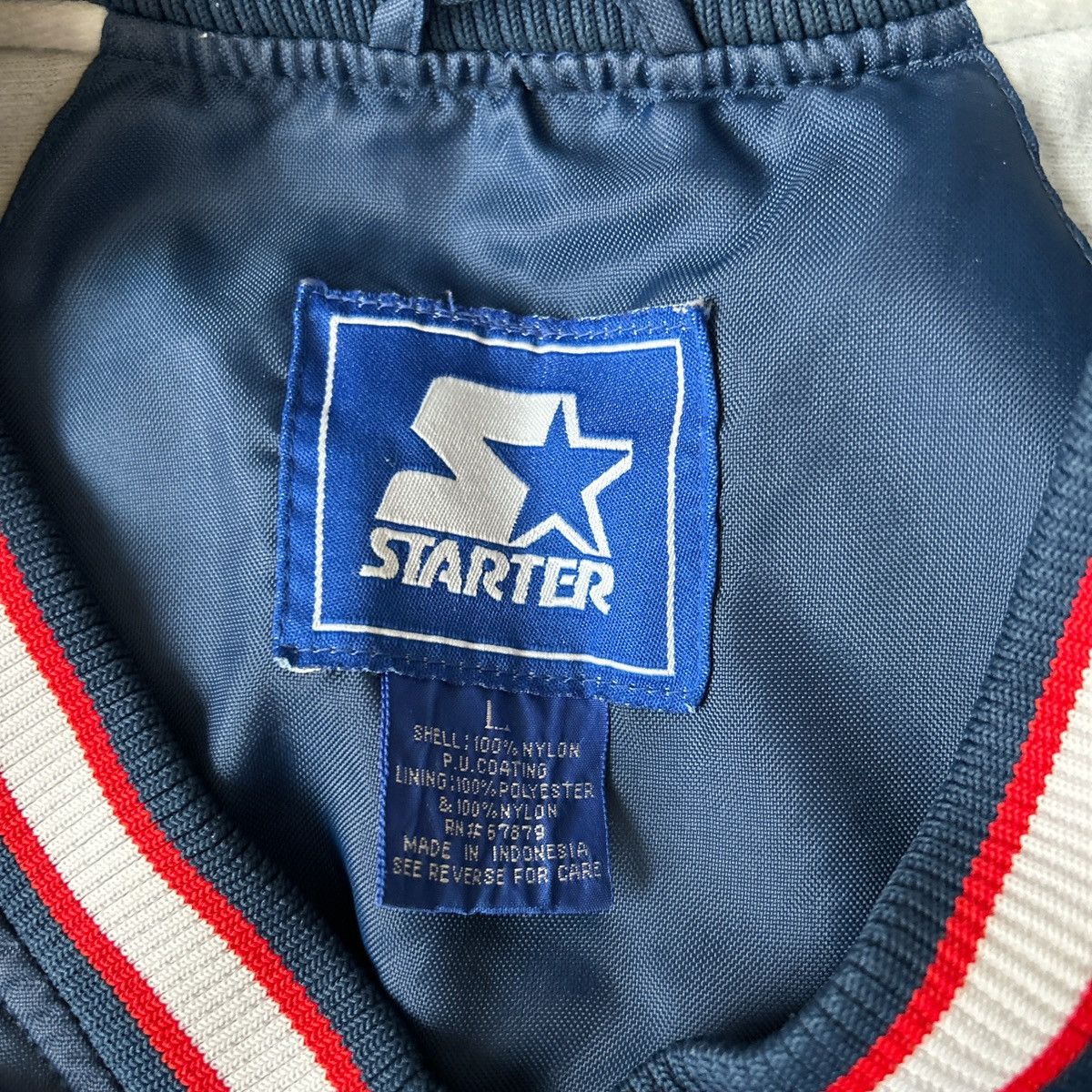 Starter Vintage pullover V neck UConn jacket Size US L / EU 52-54 / 3 - 3 Thumbnail