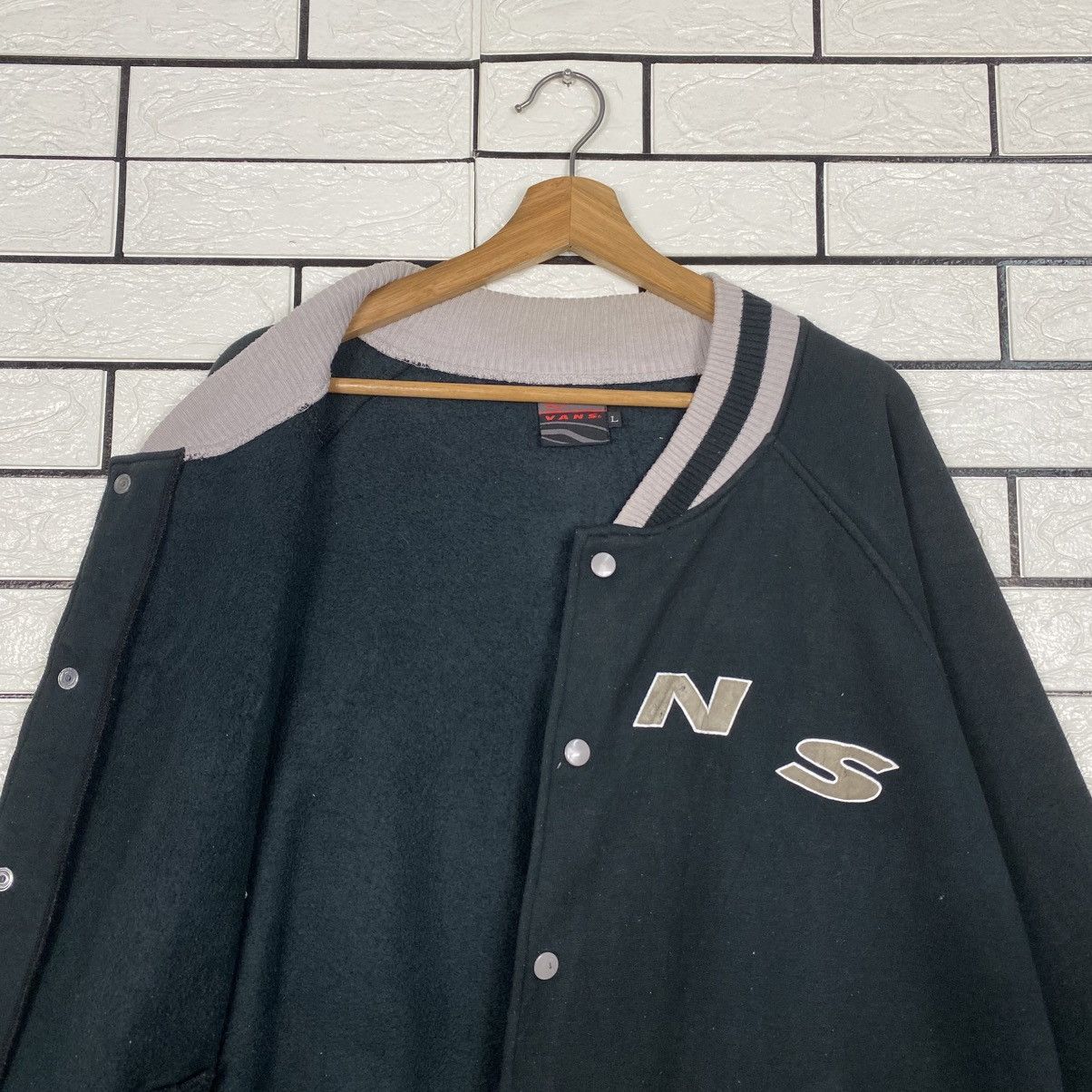 Japanese Brand 📌Vintage Bomber Jacket Vans Snap Button Size US L / EU 52-54 / 3 - 13 Thumbnail
