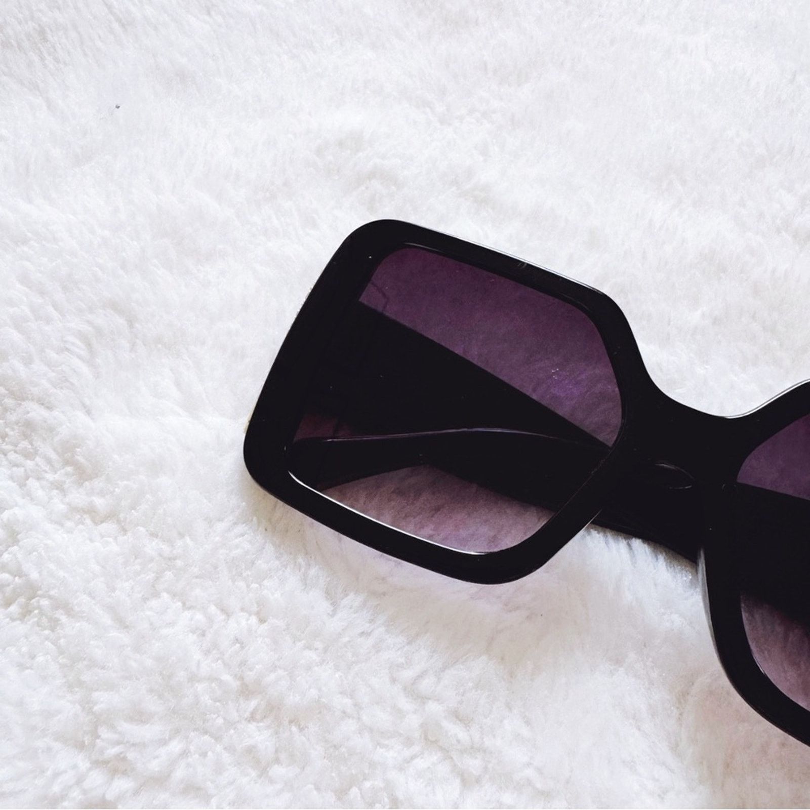 Other Junia Black Oversized Sunglasses Size ONE SIZE - 2 Thumbnail